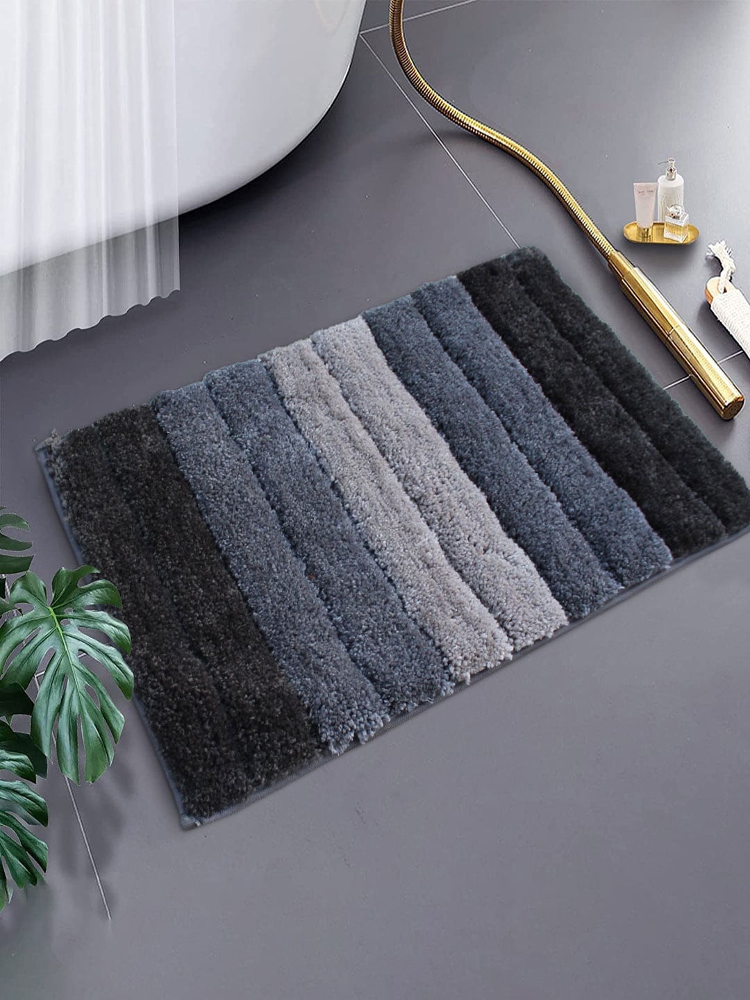 

LUXEHOME INTERNATIONAL Grey Striped 1700 GSM Anti Skid Bath Rug