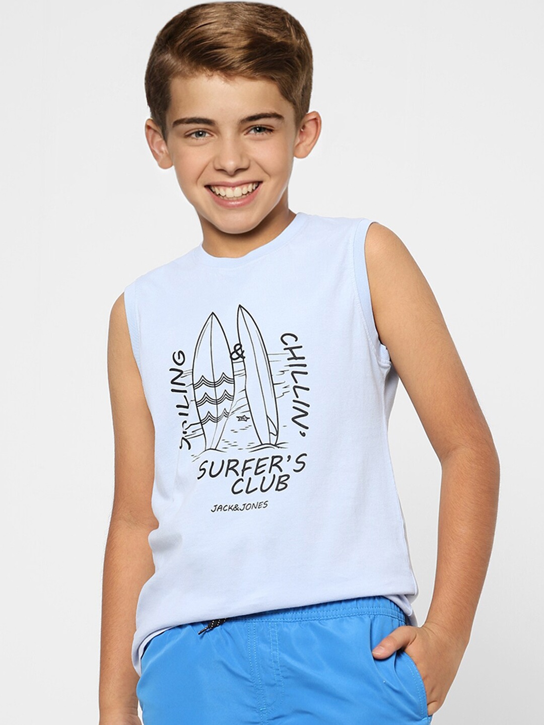 

Jack & Jones Boys Blue & billowing sail Typography Printed T-shirt