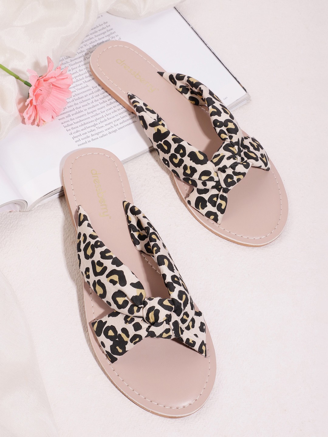 

DressBerry Women Animal Print Knot Detail Open Toe Flats, Beige