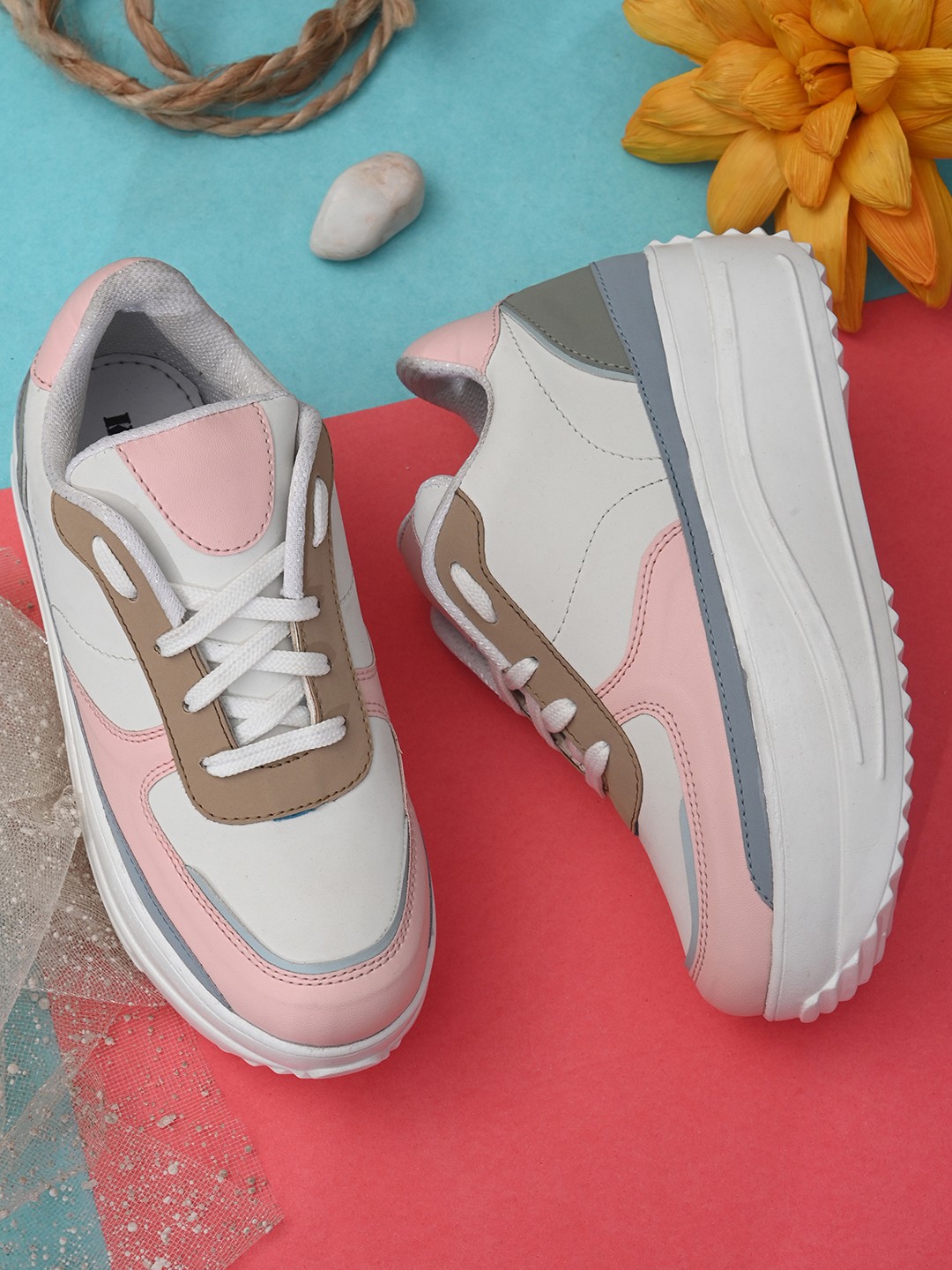 

Killer Women Trekking Shoes, Pink
