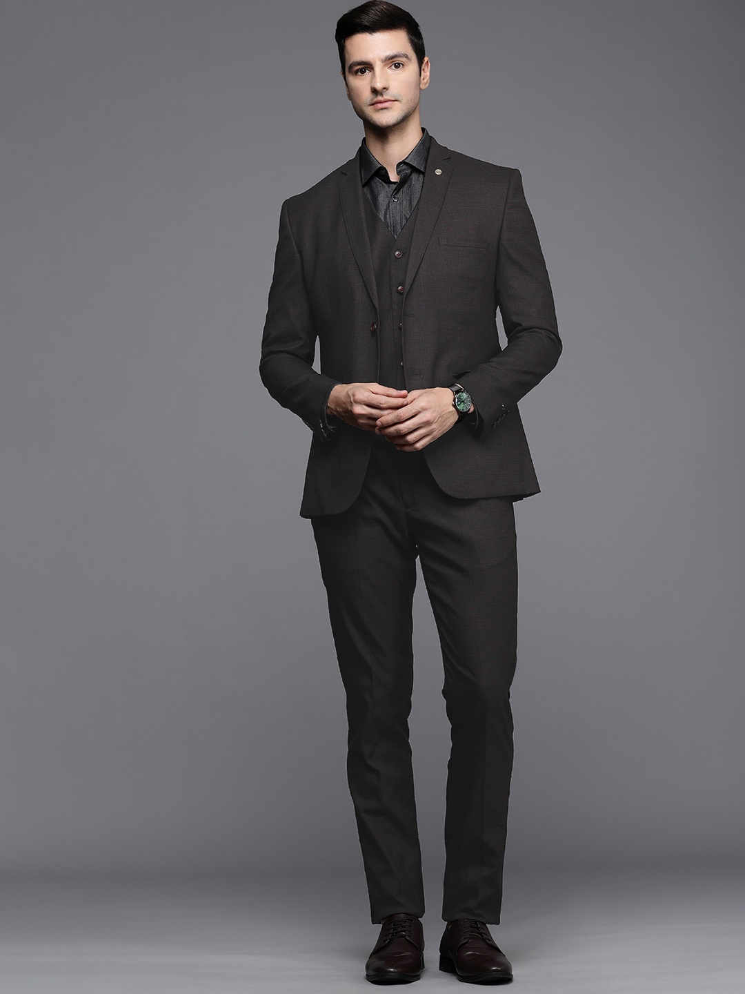 

Theme Men Black Self Design Checked 3-Piece Slim Fit Formal Suit
