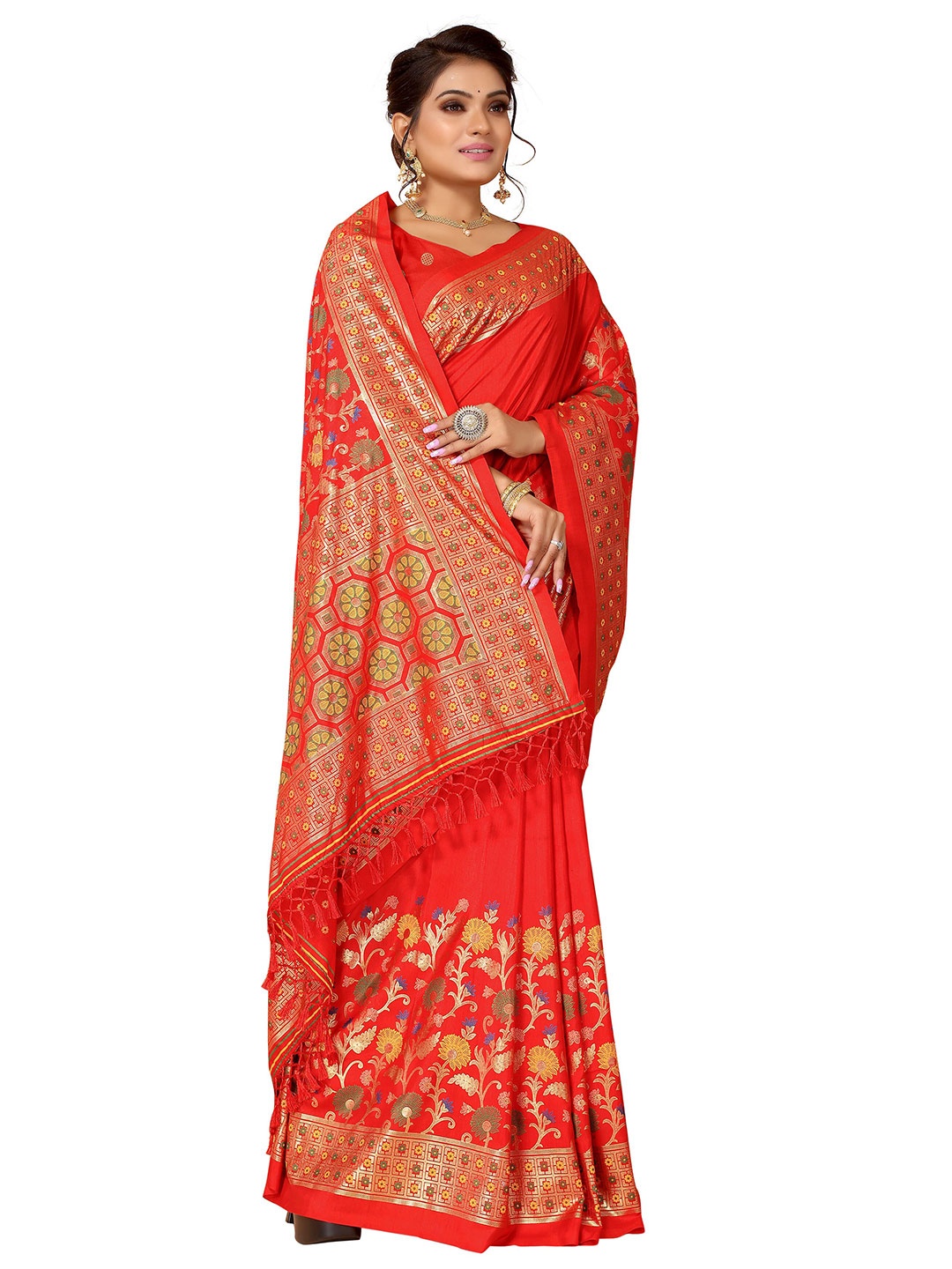 

Nimayaa Red & Gold-Toned Floral Silk Blend Kanjeevaram Saree