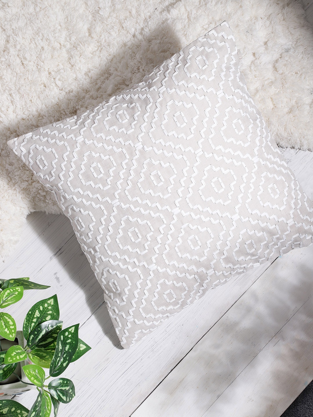 

House of Pataudi Beige & White Embroidered Square Cushion Cover