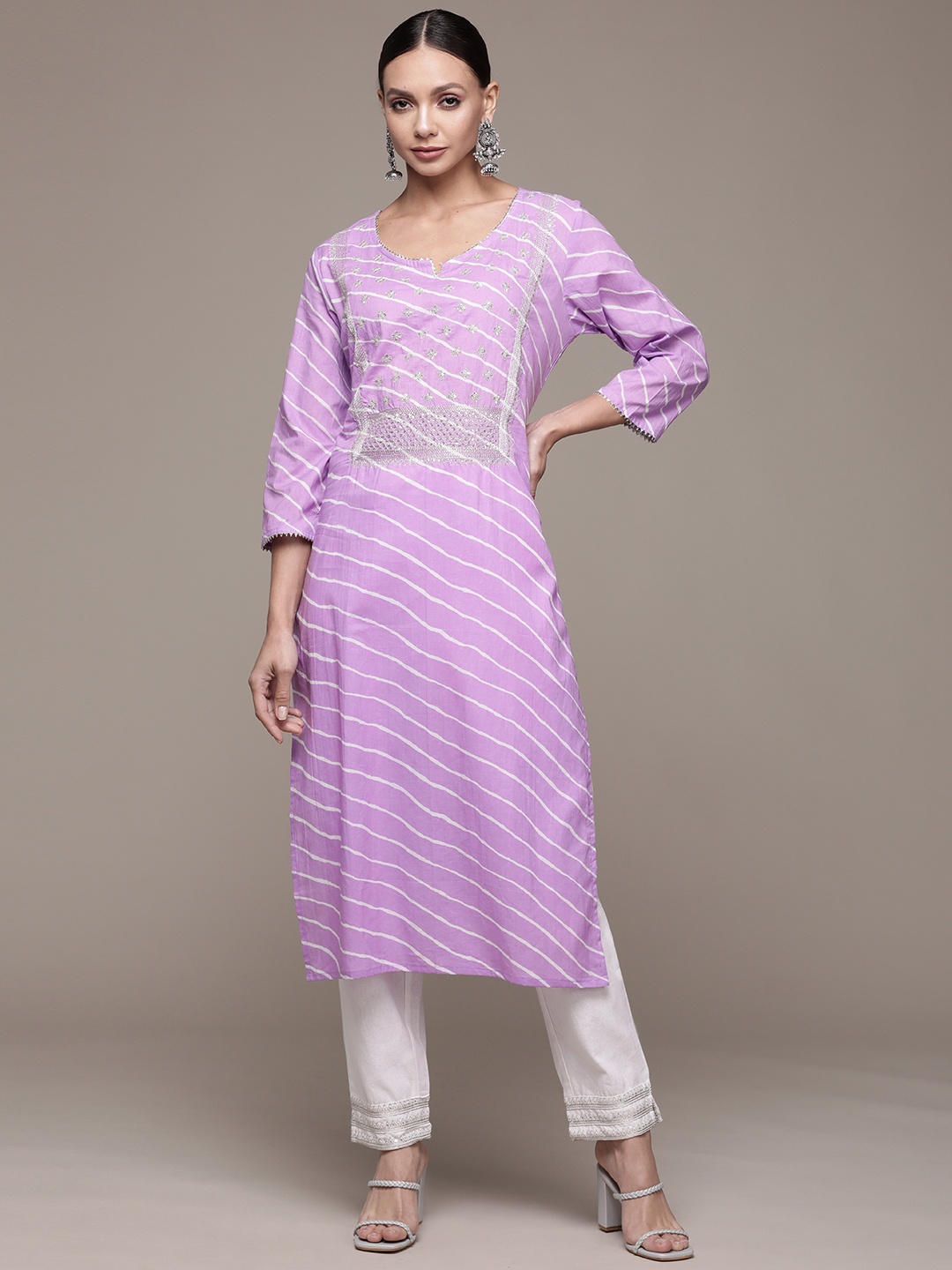 

Ishin Women Purple & White Leheriya Printed Sequinned Kurta with Trousers