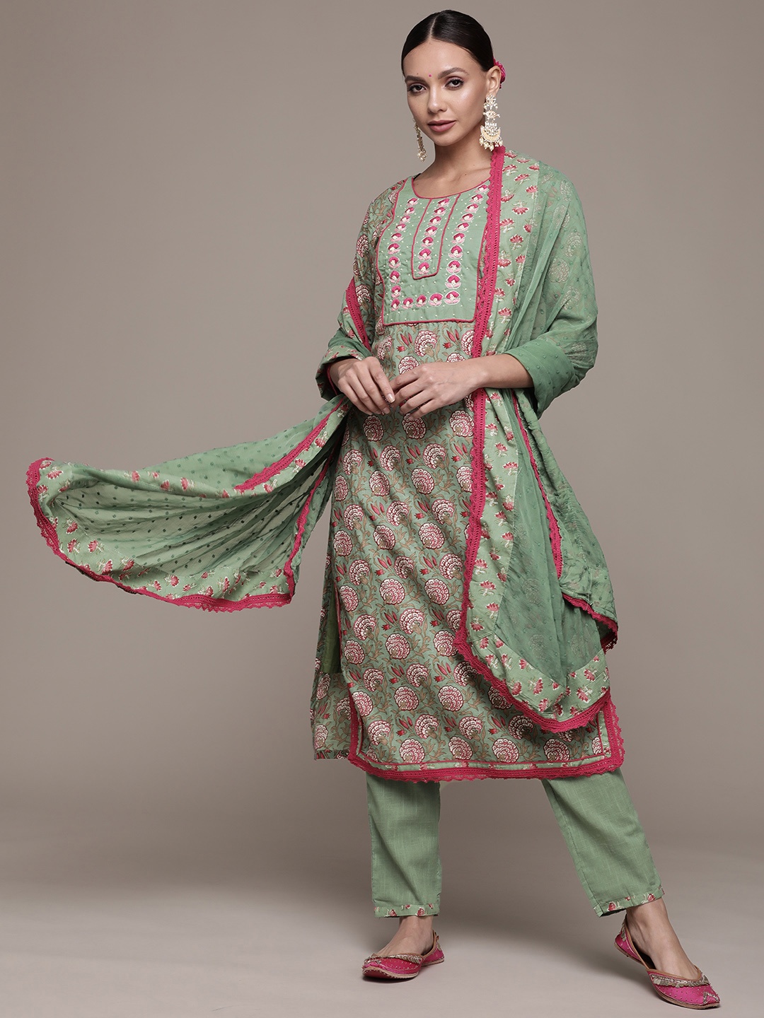 

Ishin Women Green Floral Printed Beads and Stones Pure Cotton Kurta with Trousers & With Dupatta