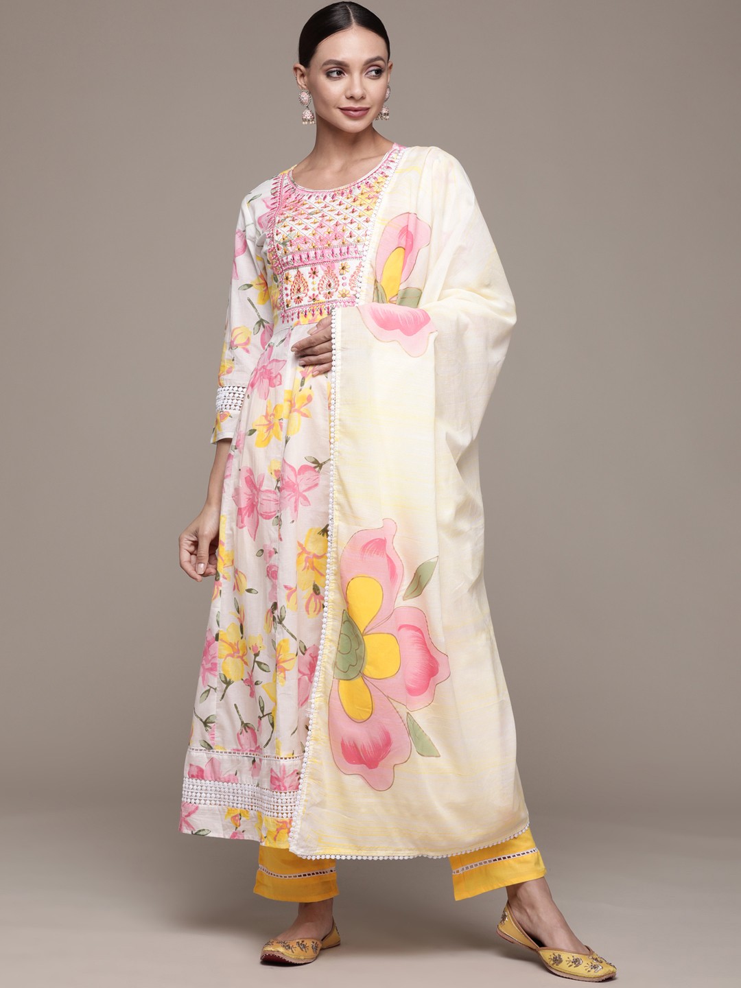 

Ishin Women White Floral Printed Thread Work Pure Cotton Kurta with Trousers & With Dupatta