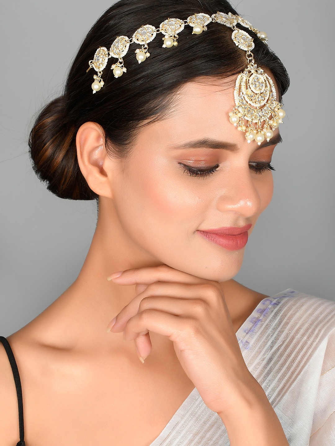 

Sanjog Gold-Plated White Kundan-Studded & Beaded Bridal Sheeshphool Matha Patti