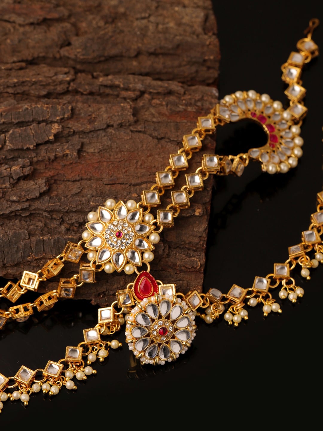 

Sanjog Gold-Plated Red & White Kundan Studded Bridal Sheeshphool Matha Patti