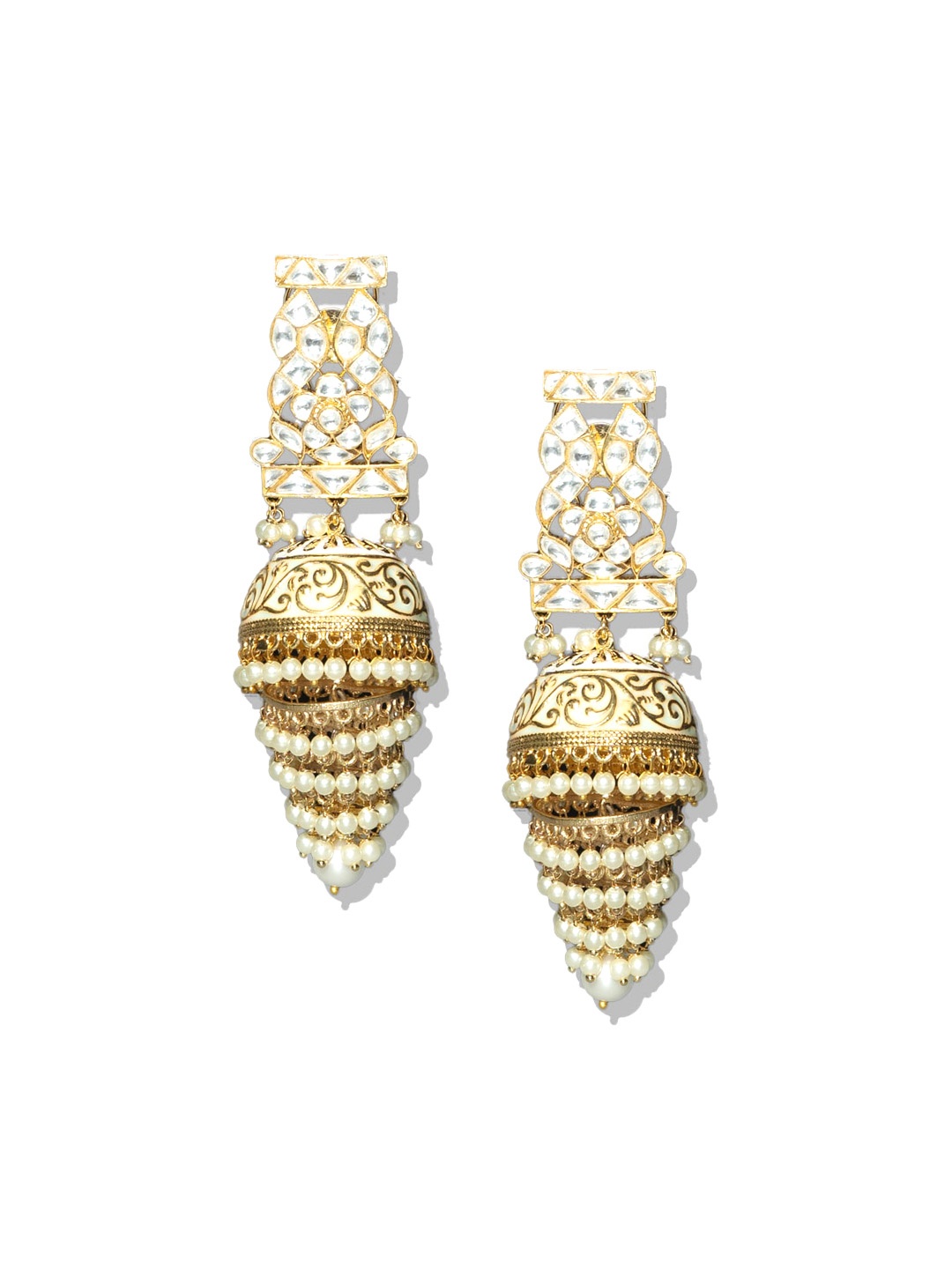 

AURAA TRENDS Gold-Toned Contemporary Studs Earrings