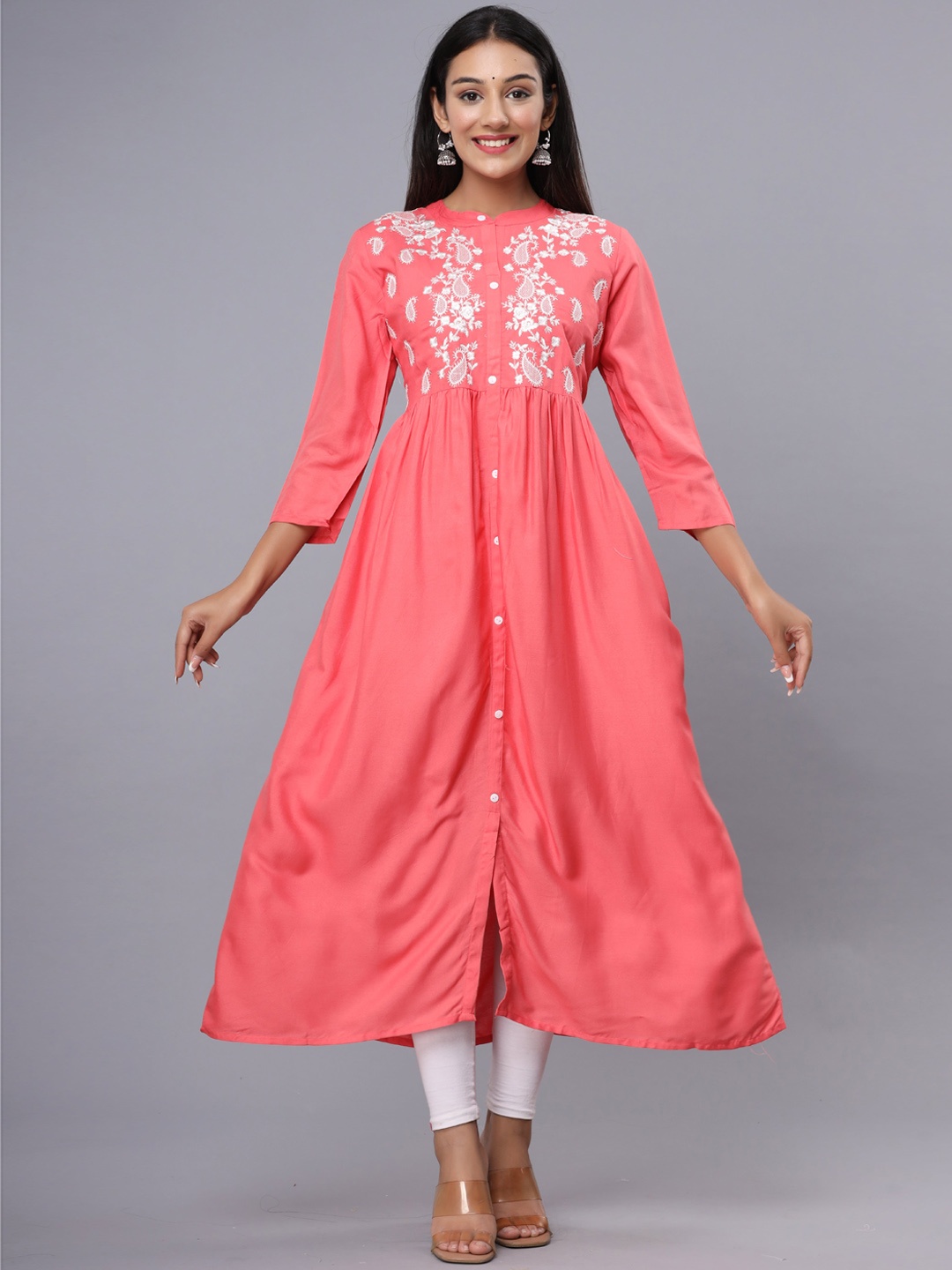 

ADAA JAIPUR Women Peach-Coloured Yoke Design Thread Work Kurta