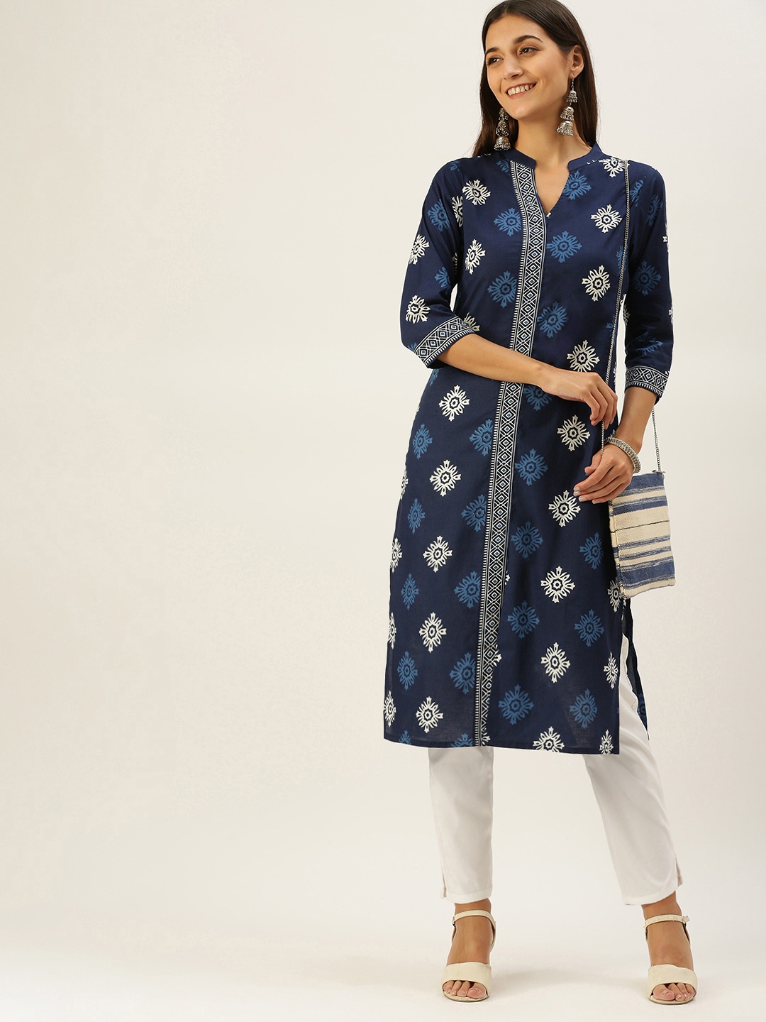 

Vedic Women Blue & White Ethnic Motifs Printed Pure Cotton Kurta
