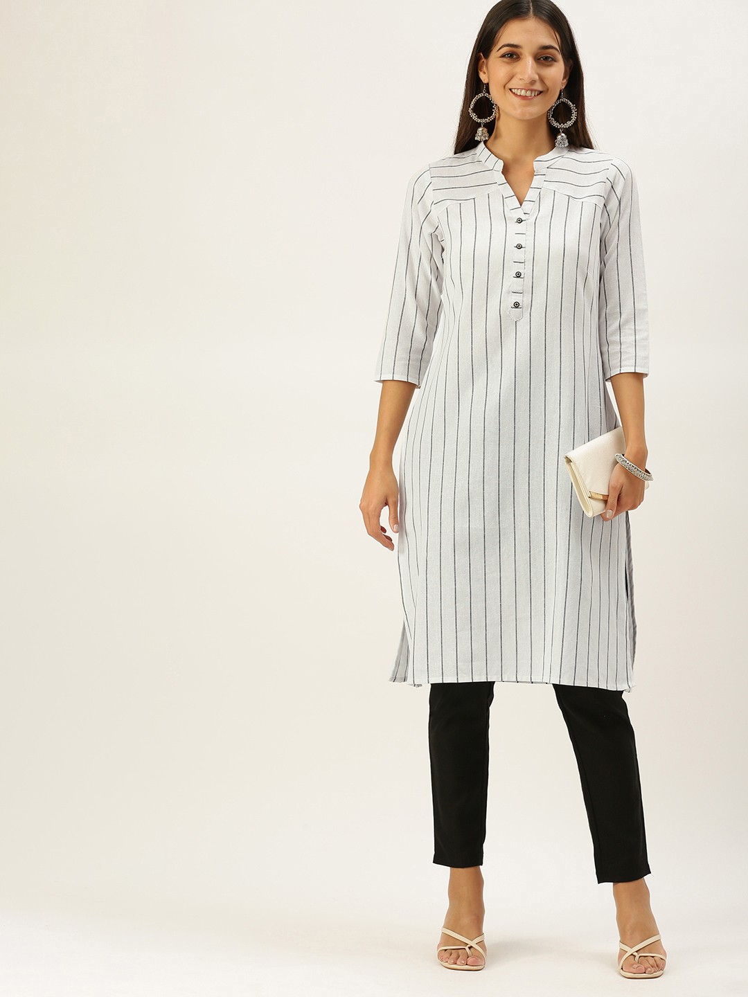 

Vedic Women White & Black Printed Kurta