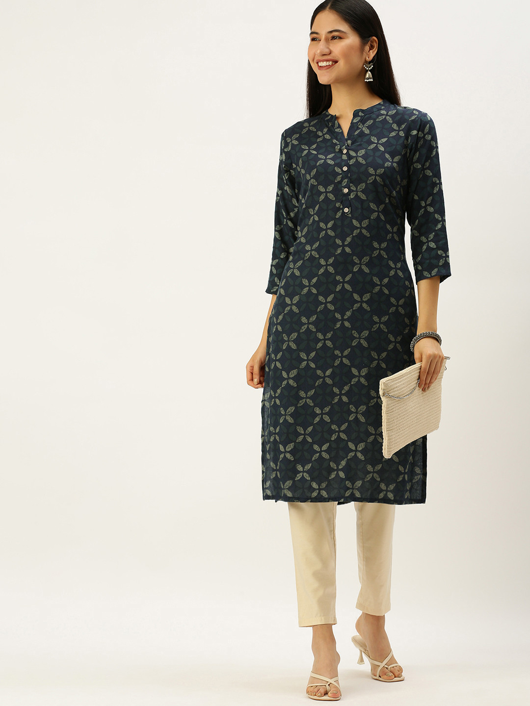 

Vedic Women Navy Blue & Green Floral Printed Kurta