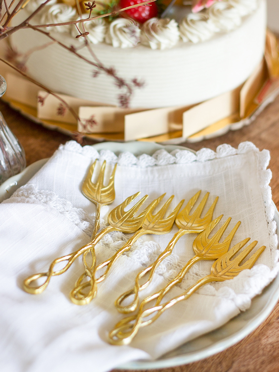 

The Wishing Chair Set Of 6 Gold-Toned Solid We Heart It Dessert Forks