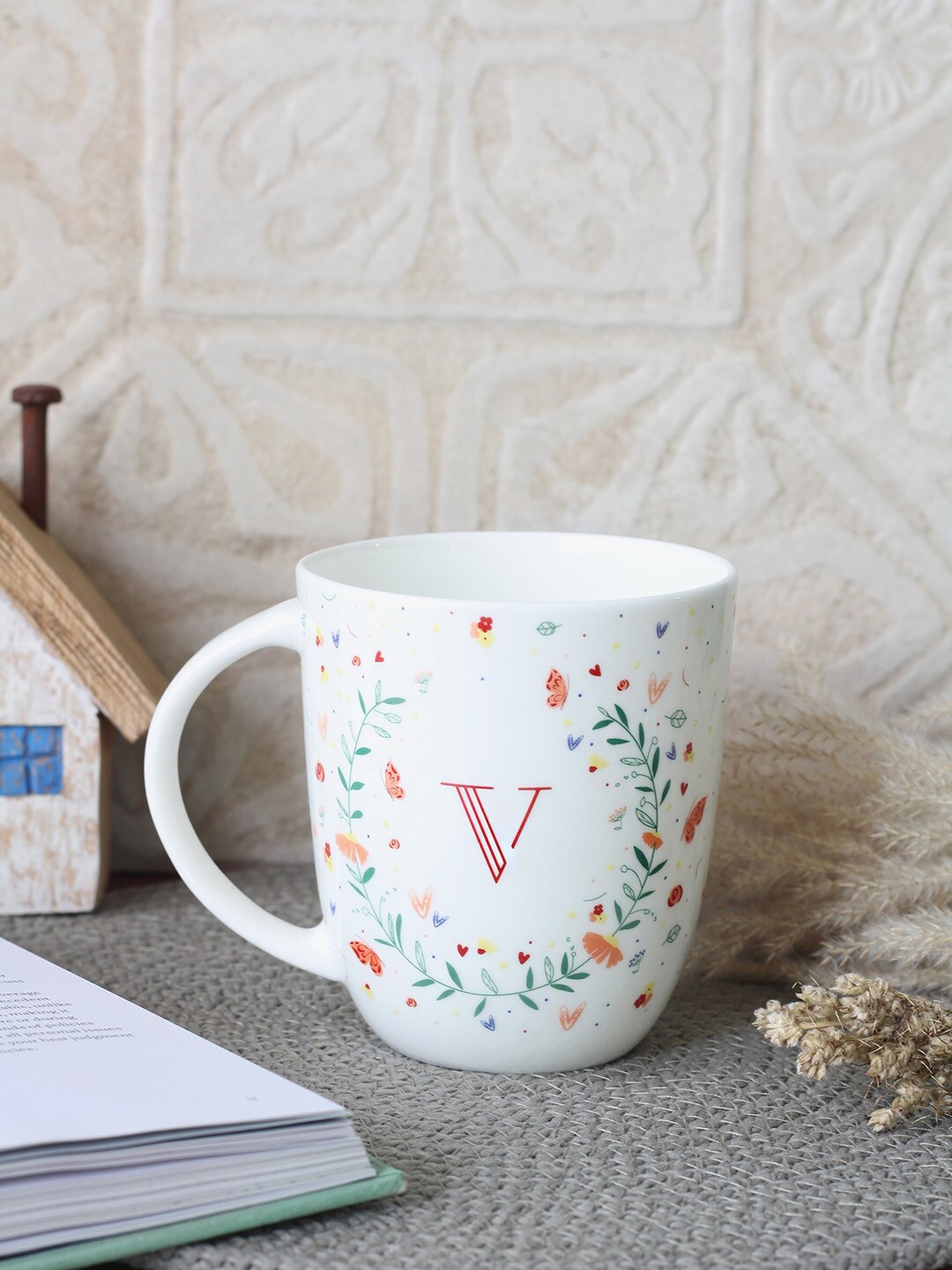 

The Wishing Chair White & Red Hand Painted Printed Bone China Matte Mugs Set of Cups and Mugs