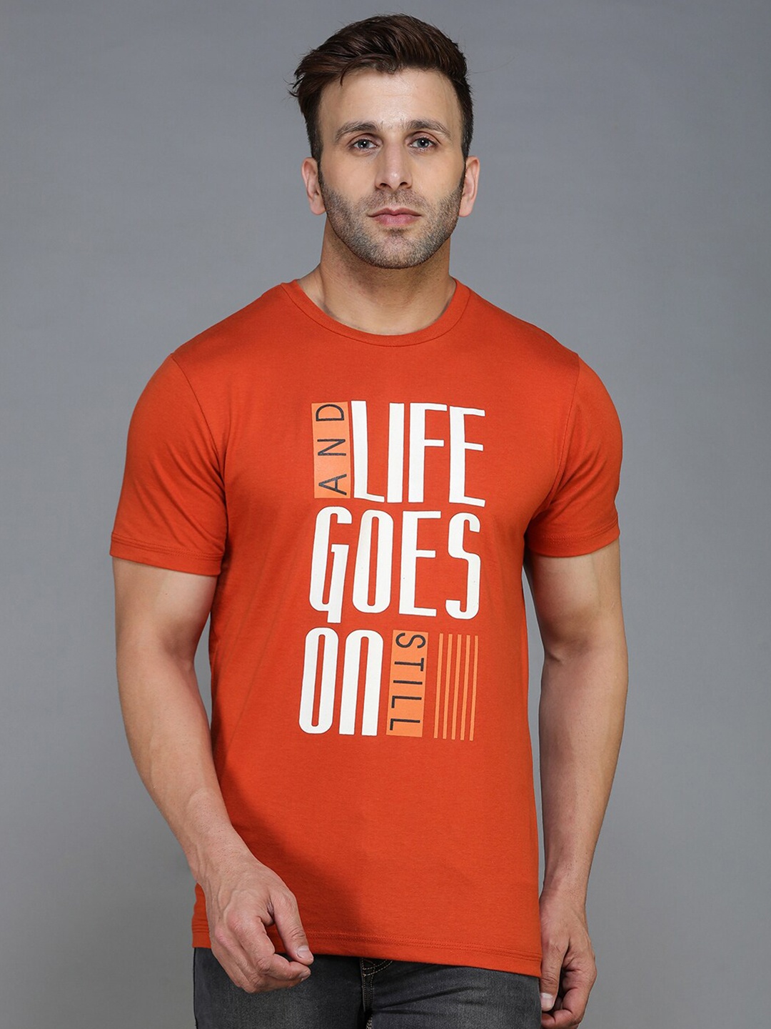 

TQS Men Rust & international orange Typography Printed Raw Edge T-shirt