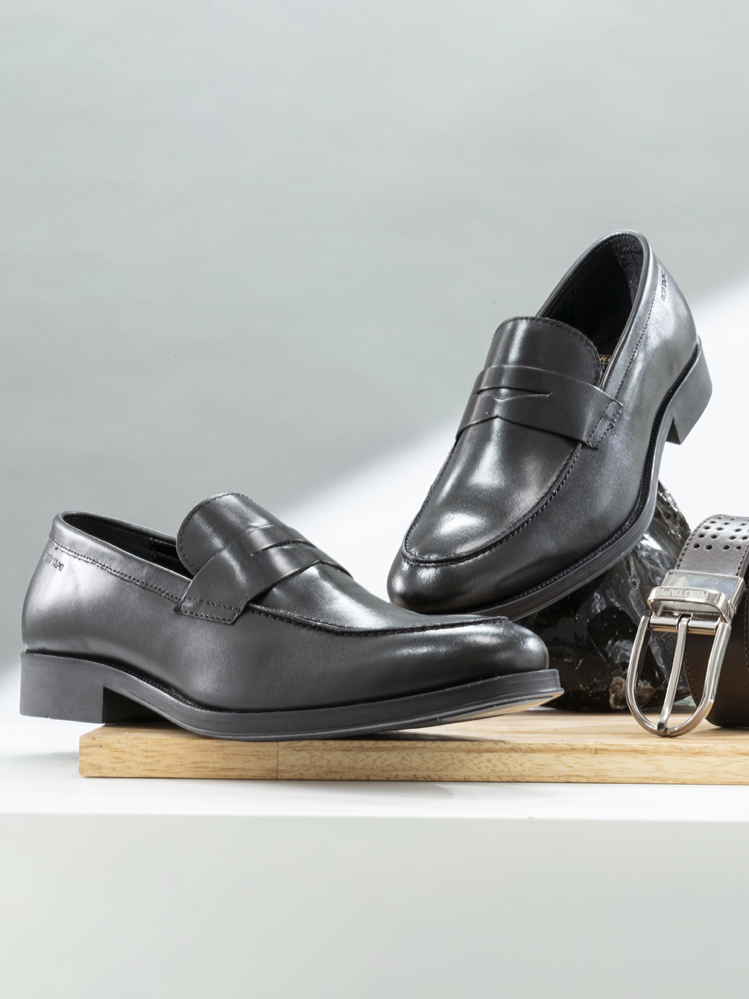 

Red Tape Black Men Formal Slip-Ons