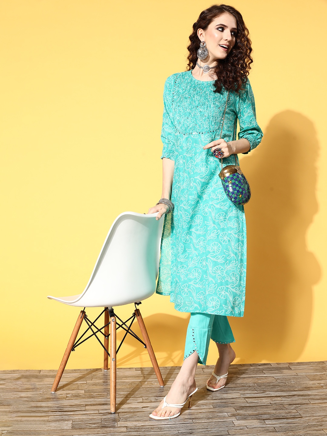 

ZOLA Women Bandhani Pure Cotton Mirror Work Kurta Set, Green