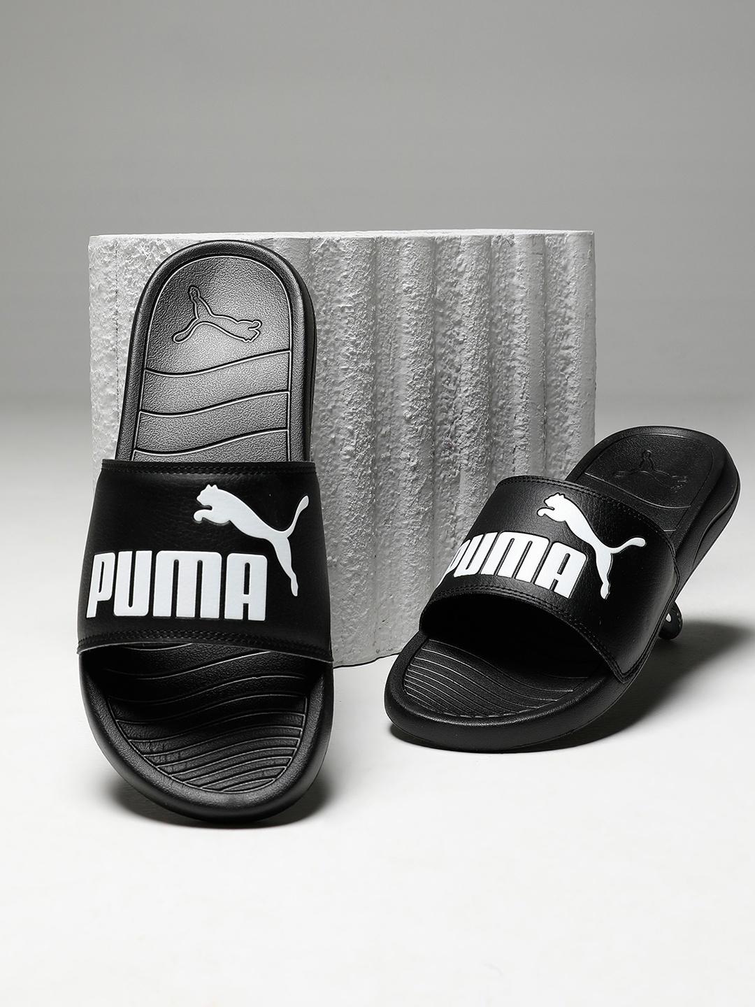 

Puma Unisex Black Printed Popcat 20 Sliders