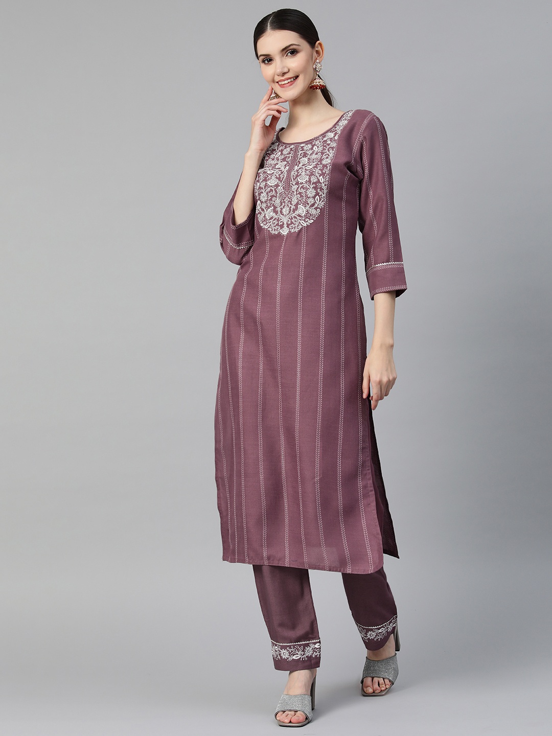 

SheWill Women Mauve Ethnic Motifs Embroidered Chikankari Kurta with Trousers