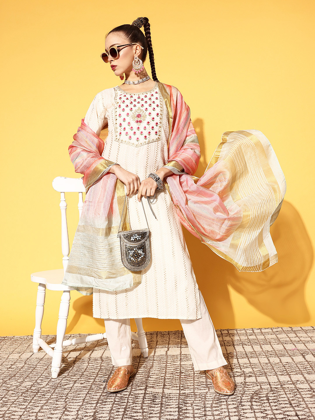 

ZOLA Women Ethnic Motifs Pure Cotton Desi Girl Kurta Set, Off white