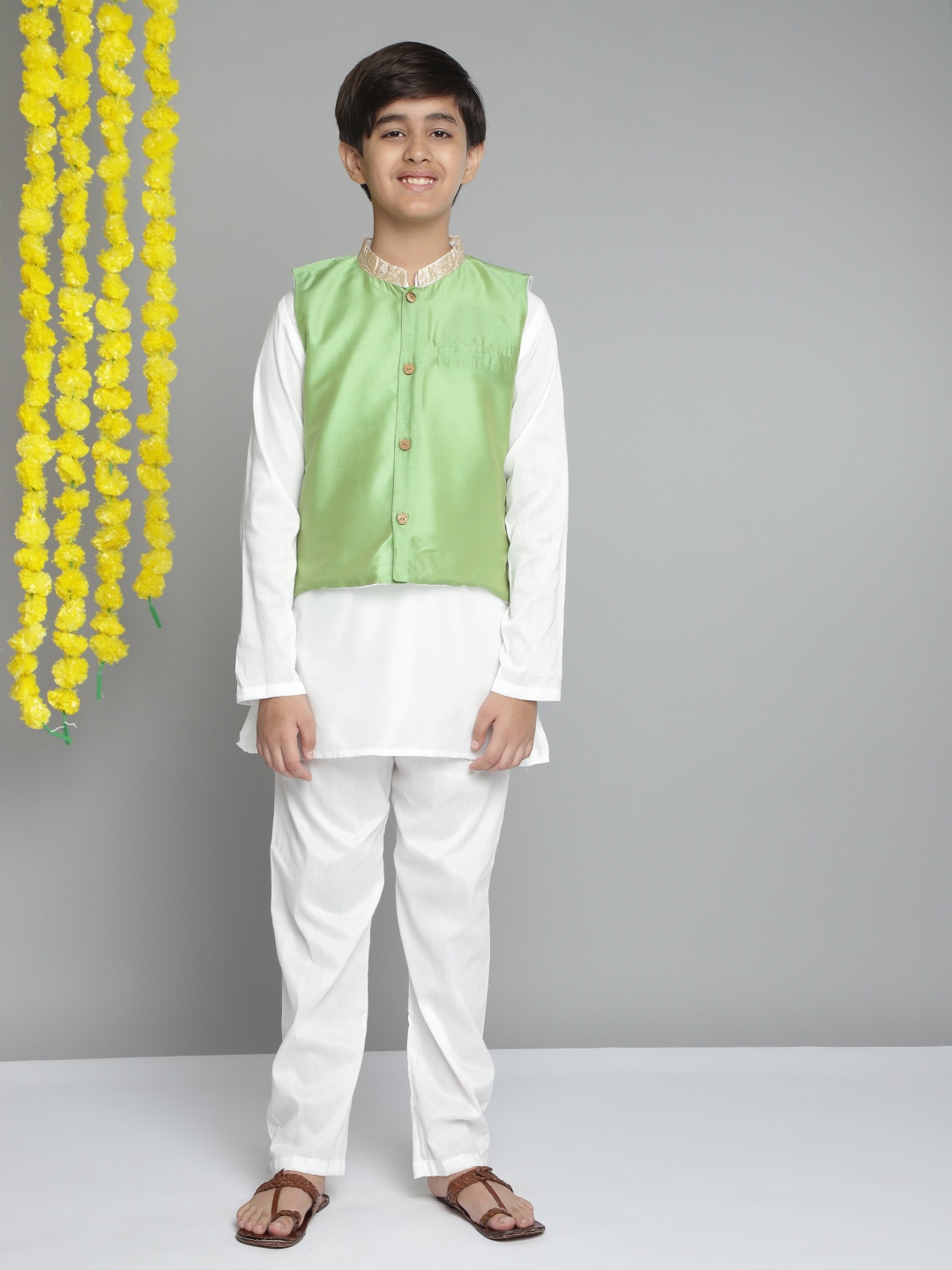 

YK Boys White Solid Straight Kurta with Pyjamas & Nehru Jacket