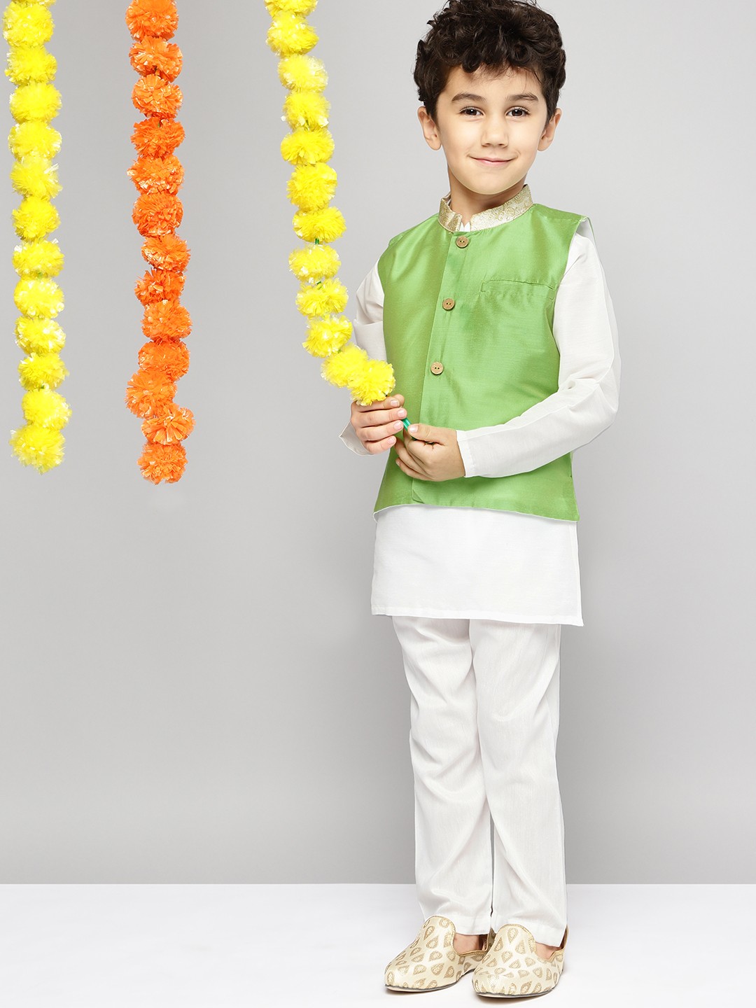 

YK Boys White Solid Kurta with Pyjamas & Nehru Jacket