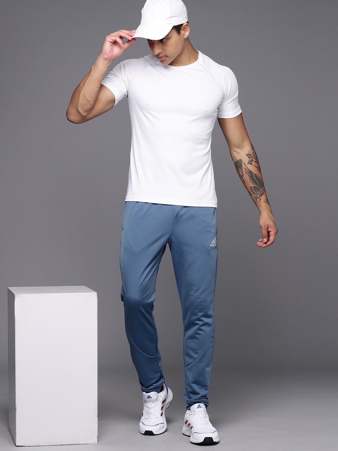 

ADIDAS Men IN SMU BOS Joggers, Blue