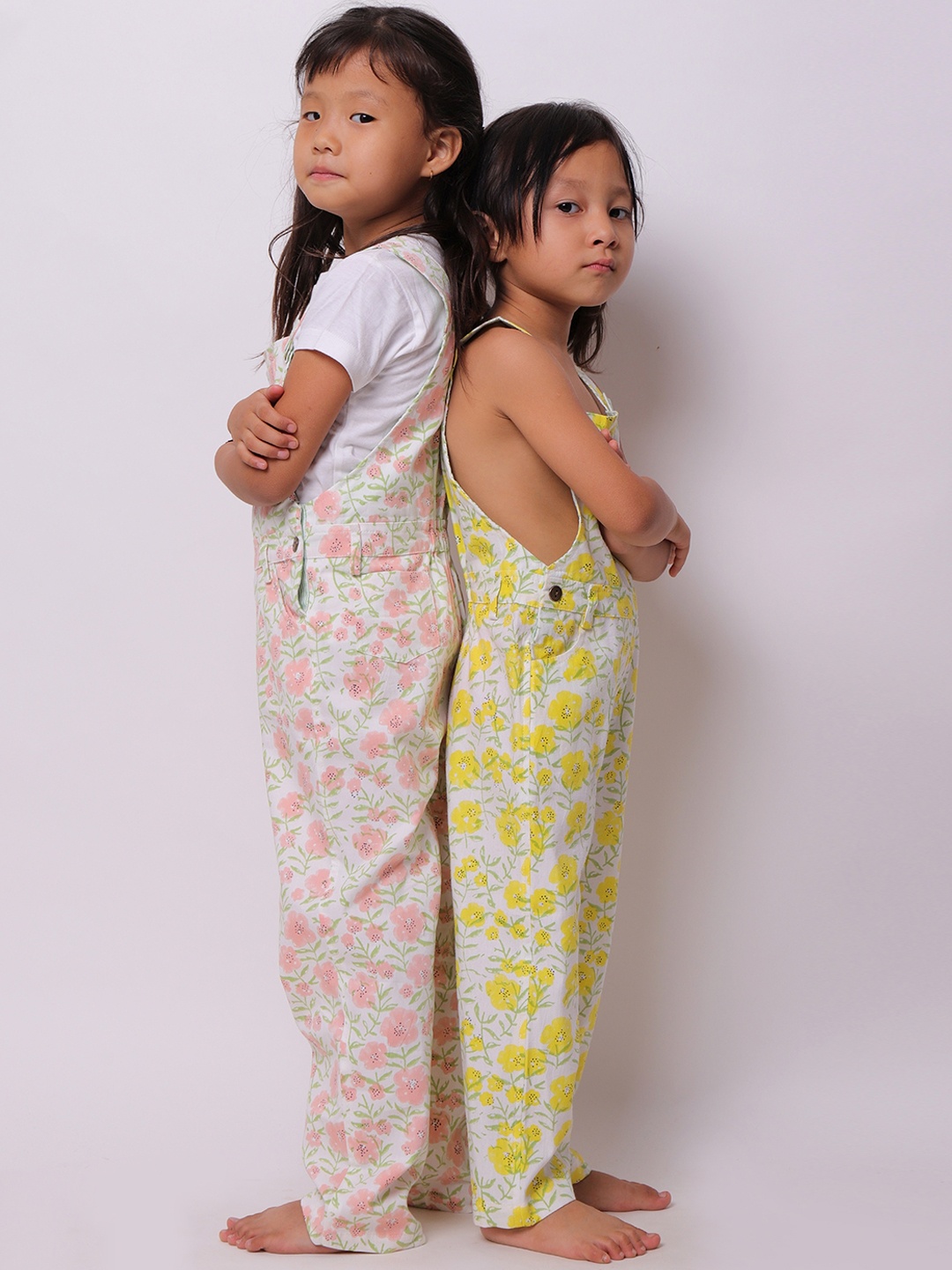 

My Little Lambs Girls Pink & White Floral Printed Cotton Dungarees