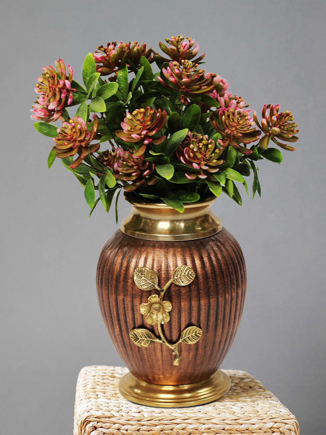 

WENS Copper-Coloured Textured Vases