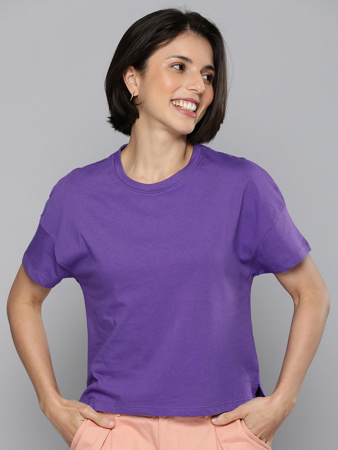 

Mast & Harbour Women Violet Solid Pure Cotton T-shirt