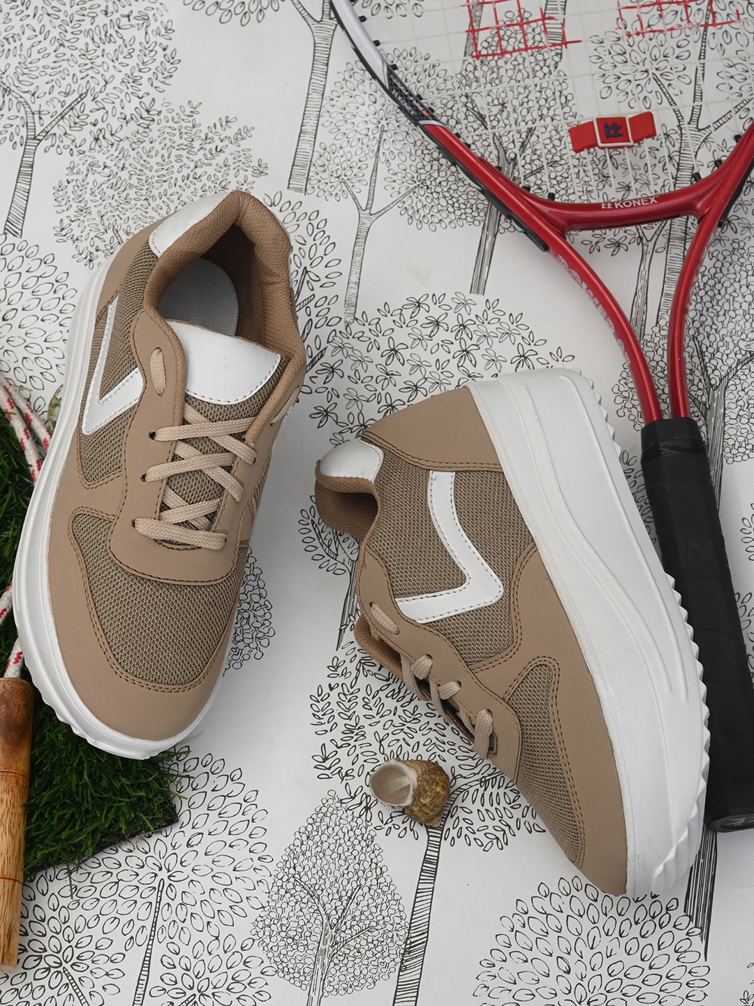 

El Paso Women Beige Woven Design Sneakers