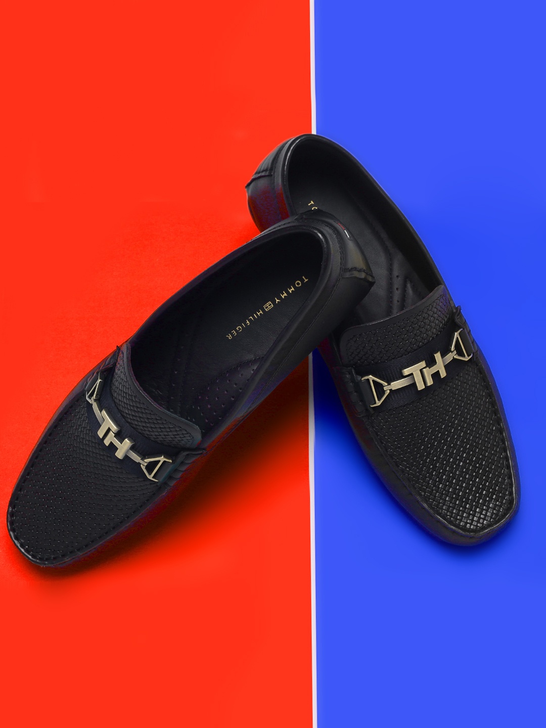 

Tommy Hilfiger Men Navy Blue Textured Loafers