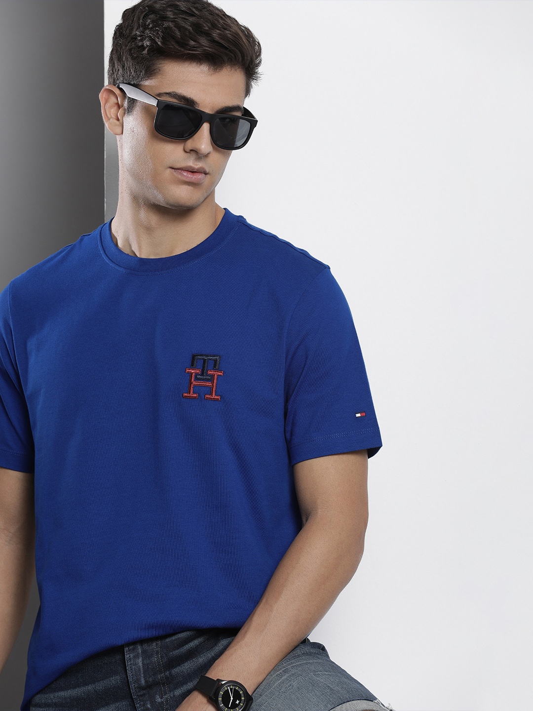 

Tommy Hilfiger Men Blue Brand Logo Embroidered Pure Cotton T-shirt