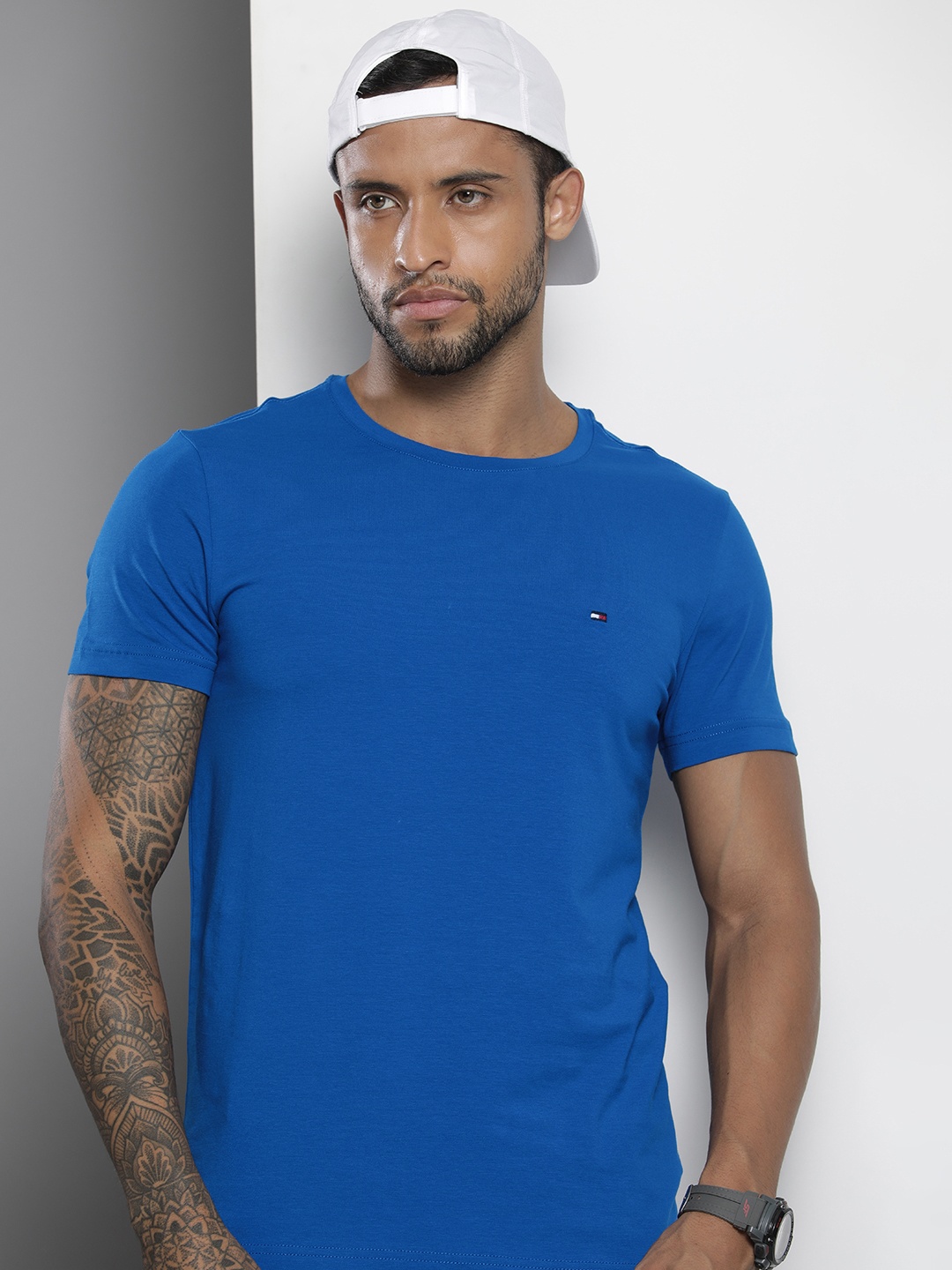 

Tommy Hilfiger Men Blue Extra Slim Fit T-shirt