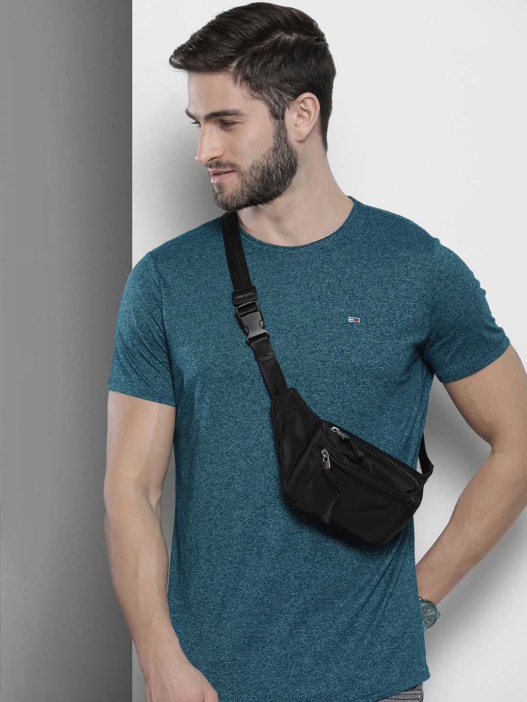 

Tommy Hilfiger Men Teal Blue Melange Slim Fit T-shirt