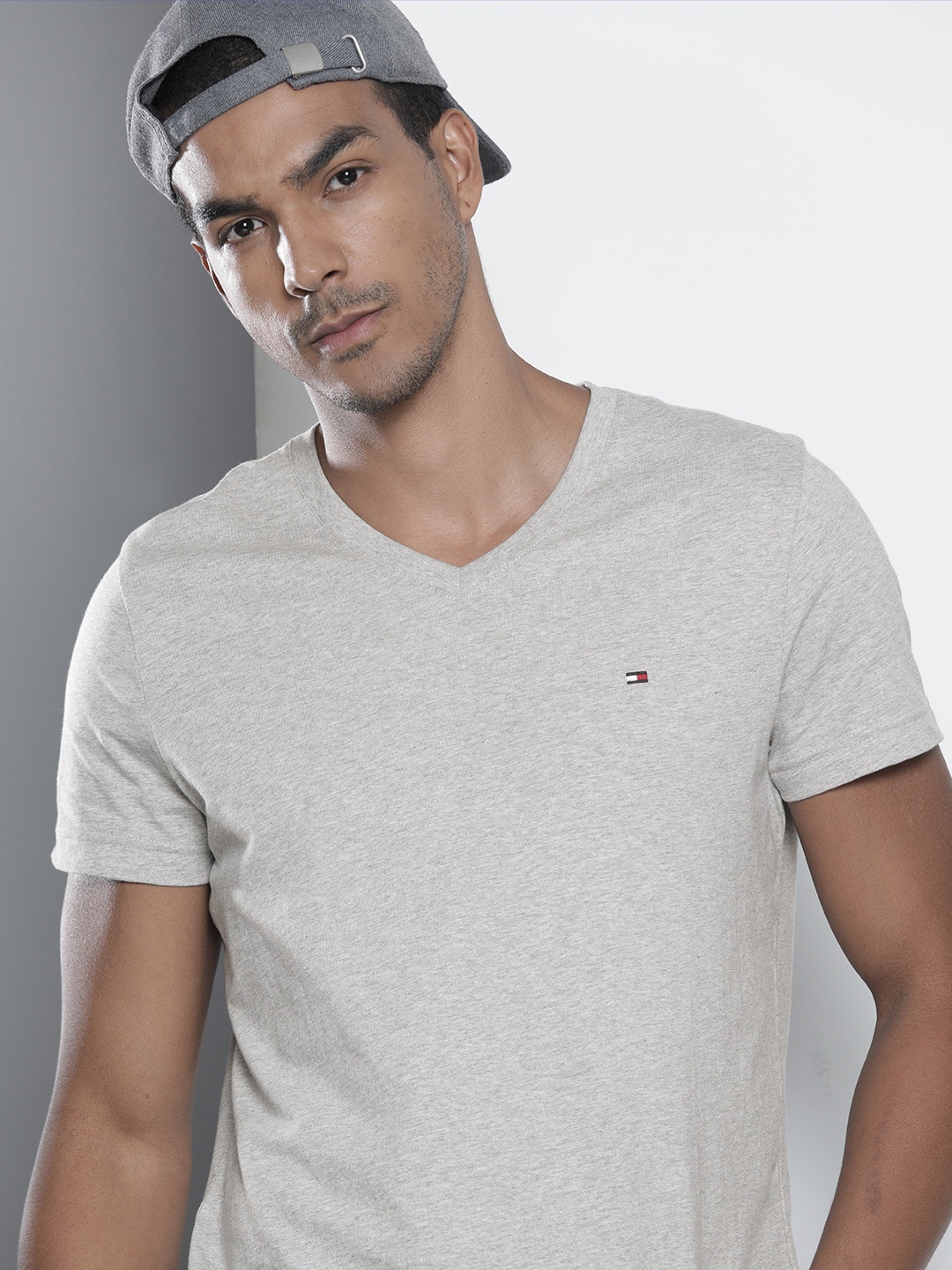 

Tommy Hilfiger Men Grey Melange Solid V-Neck Pure Cotton Slim Fit T-shirt