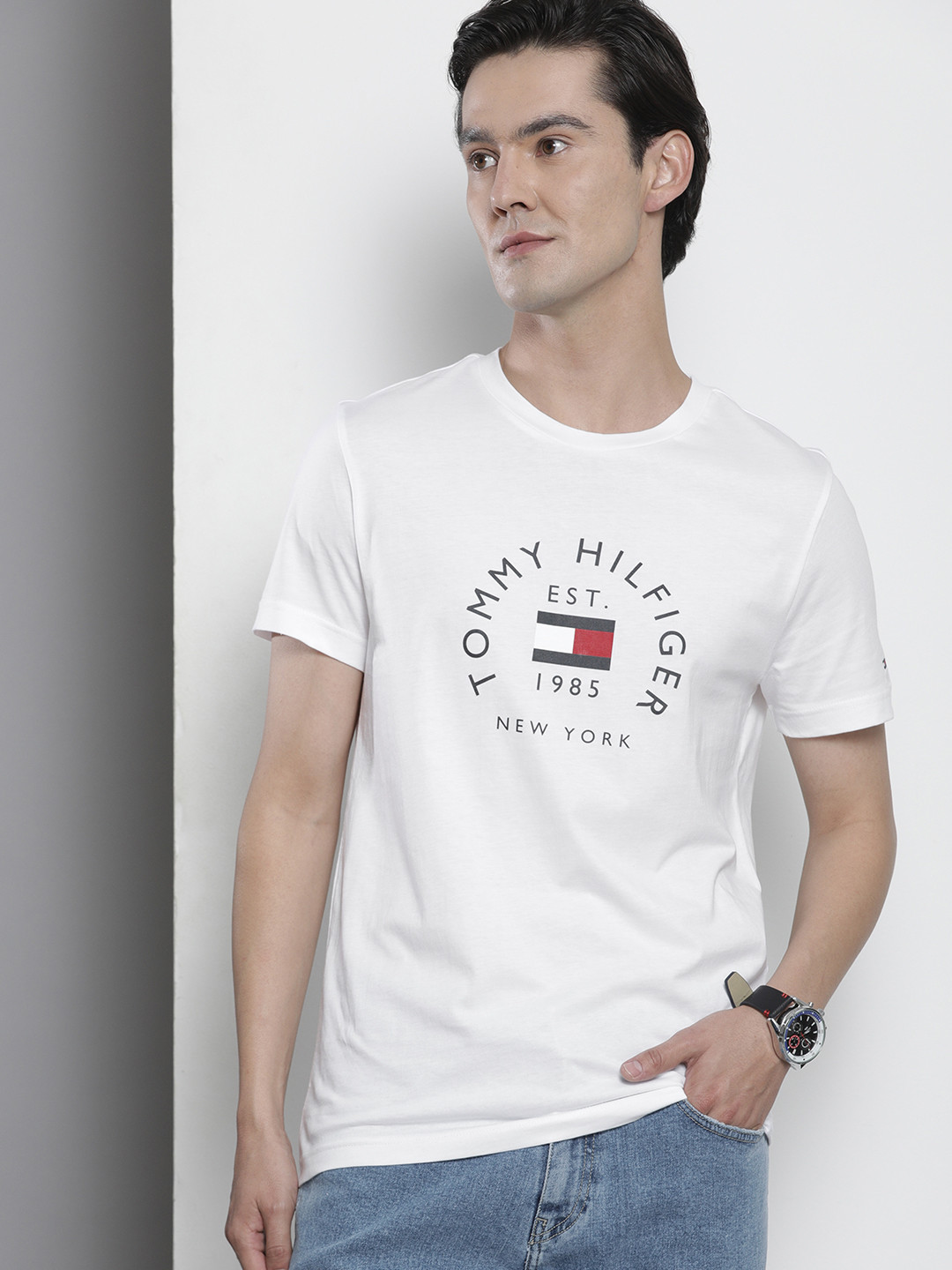 

Tommy Hilfiger Men White Brand Logo Printed Slim Fit T-shirt