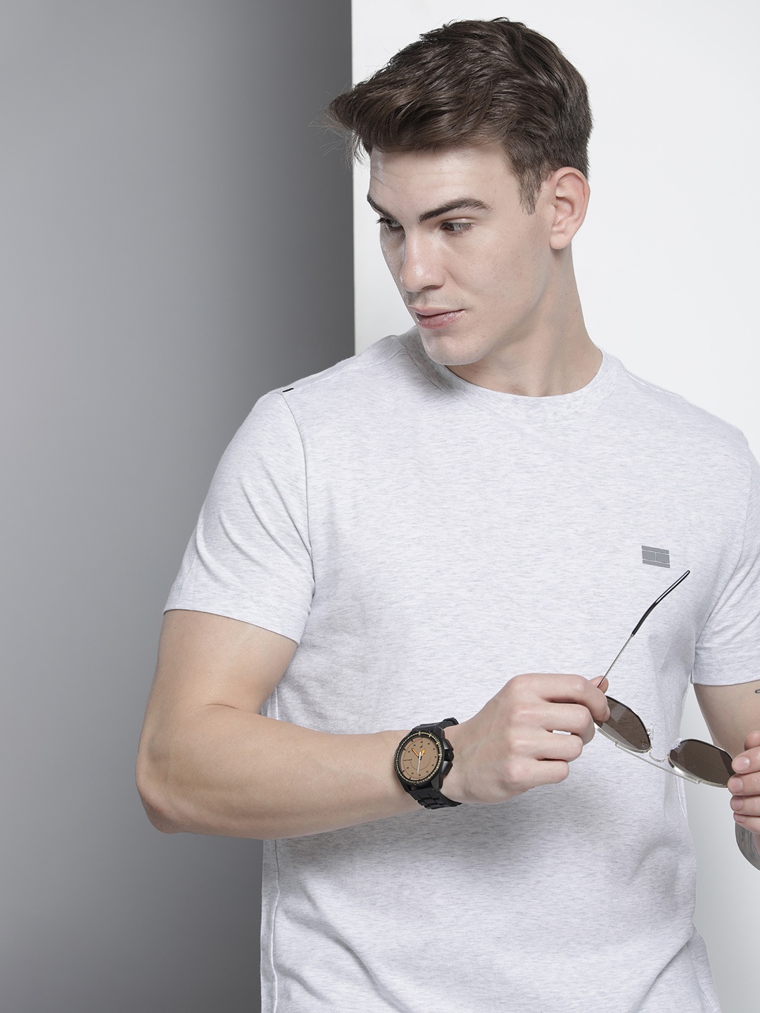 Tommy Hilfiger Men Grey Melange Round Neck T-shirt