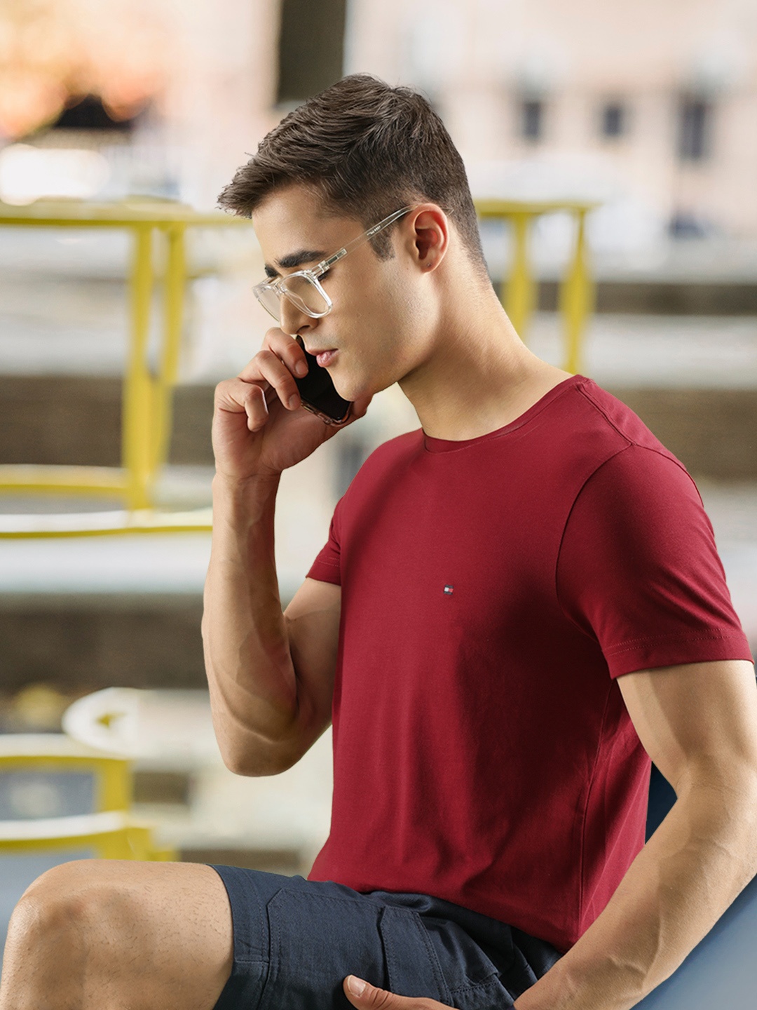 

Tommy Hilfiger Men Burgundy Solid Slim Fit T-shirt