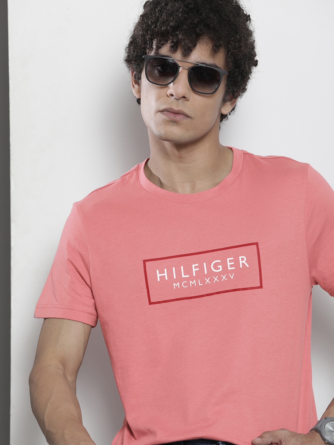 

Tommy Hilfiger Men Pink Brand Logo Printed Pure Cotton Slim Fit T-shirt