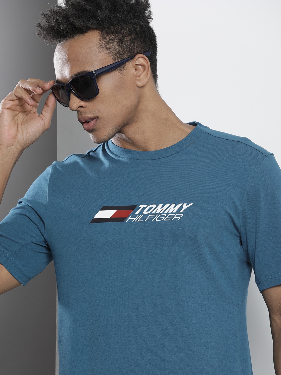Tommy Hilfiger Men Teal Blue Applique Round-Neck Casual T-shirt