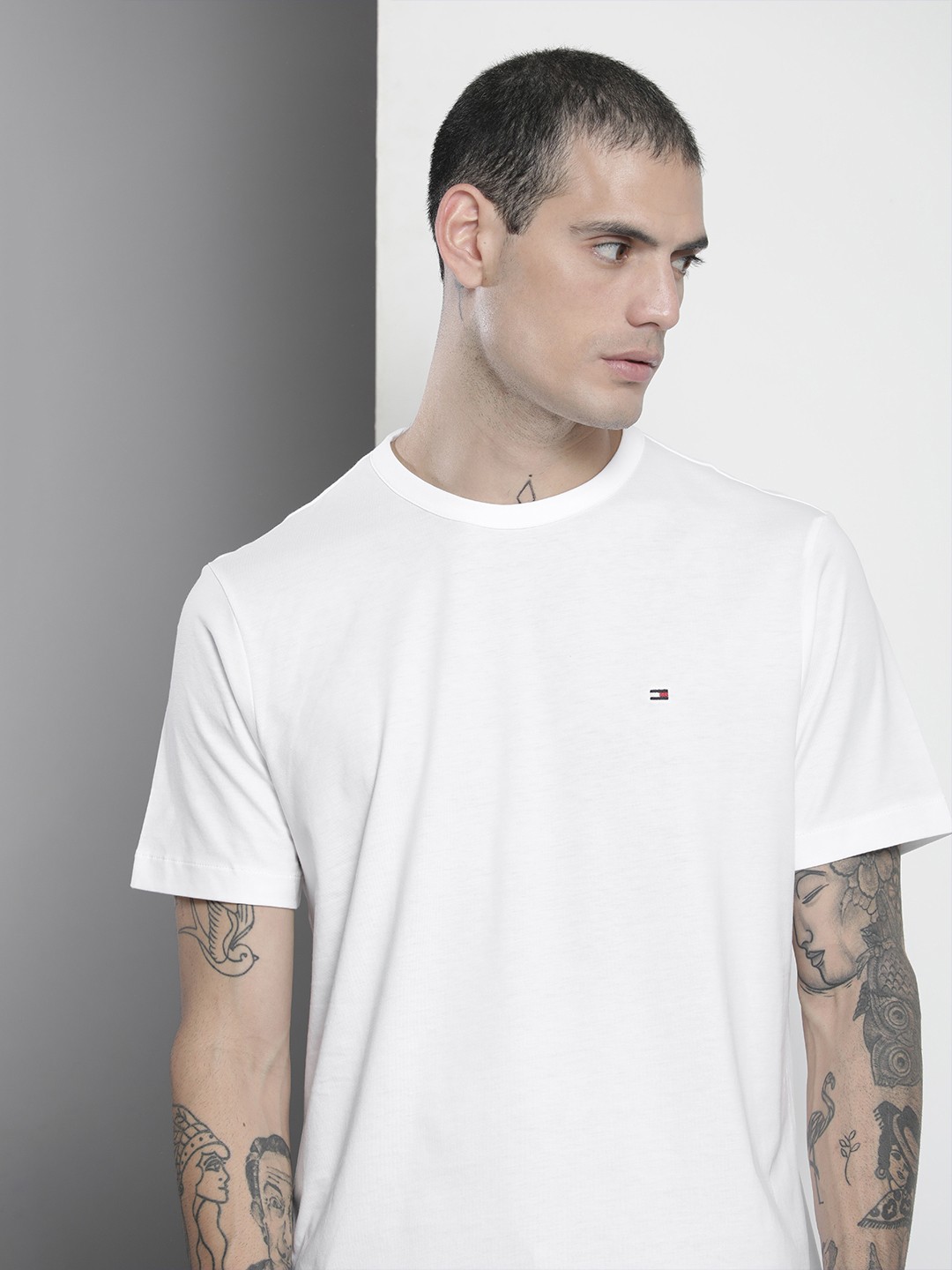

Tommy Hilfiger Men White Solid Pure Cotton Anti Odour T-shirt