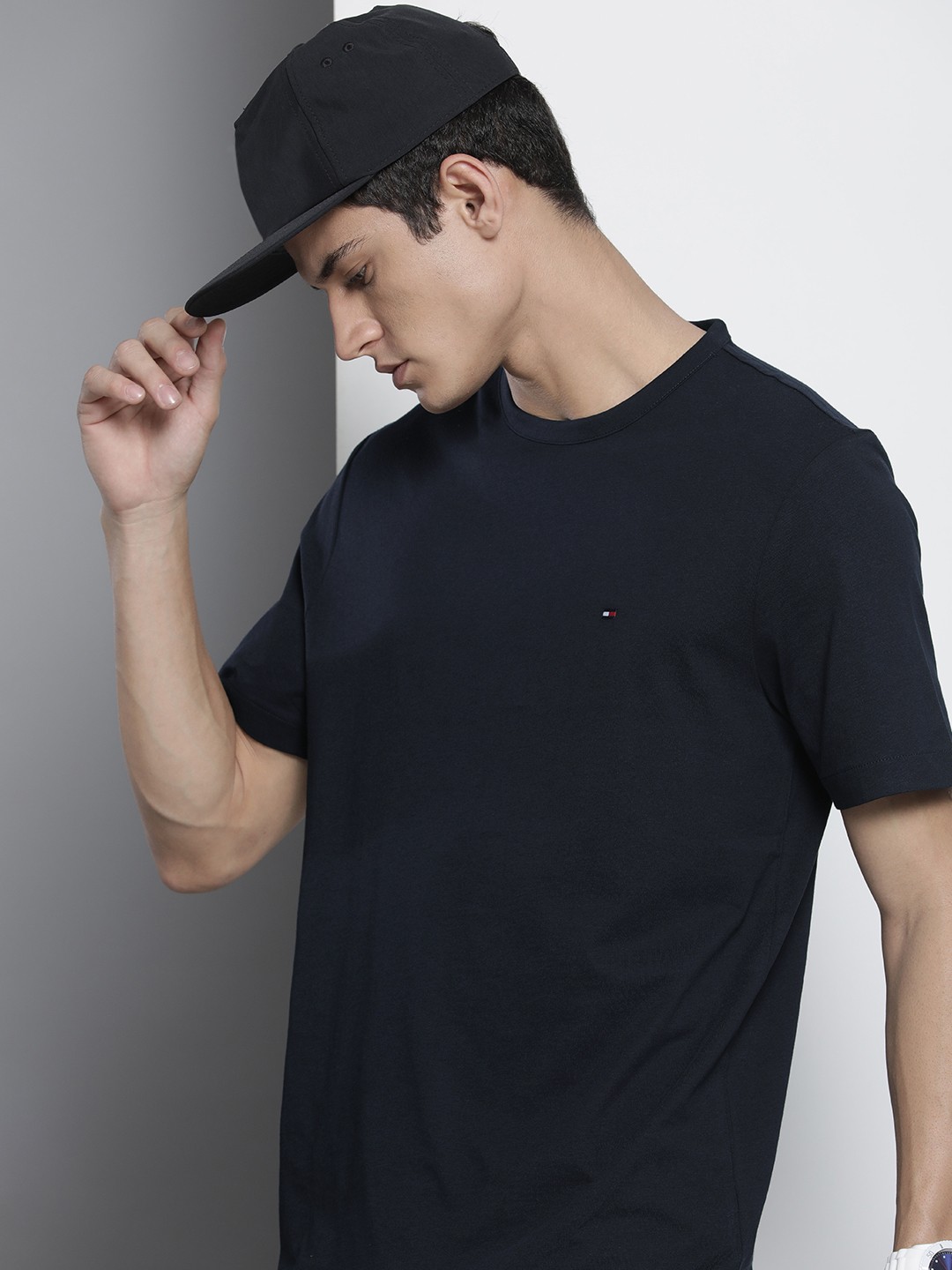 

Tommy Hilfiger Men Navy Blue Pure Cotton T-shirt