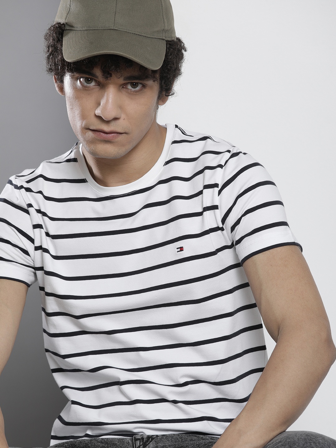 

Tommy Hilfiger Men White & Black Striped Slim Fit T-shirt