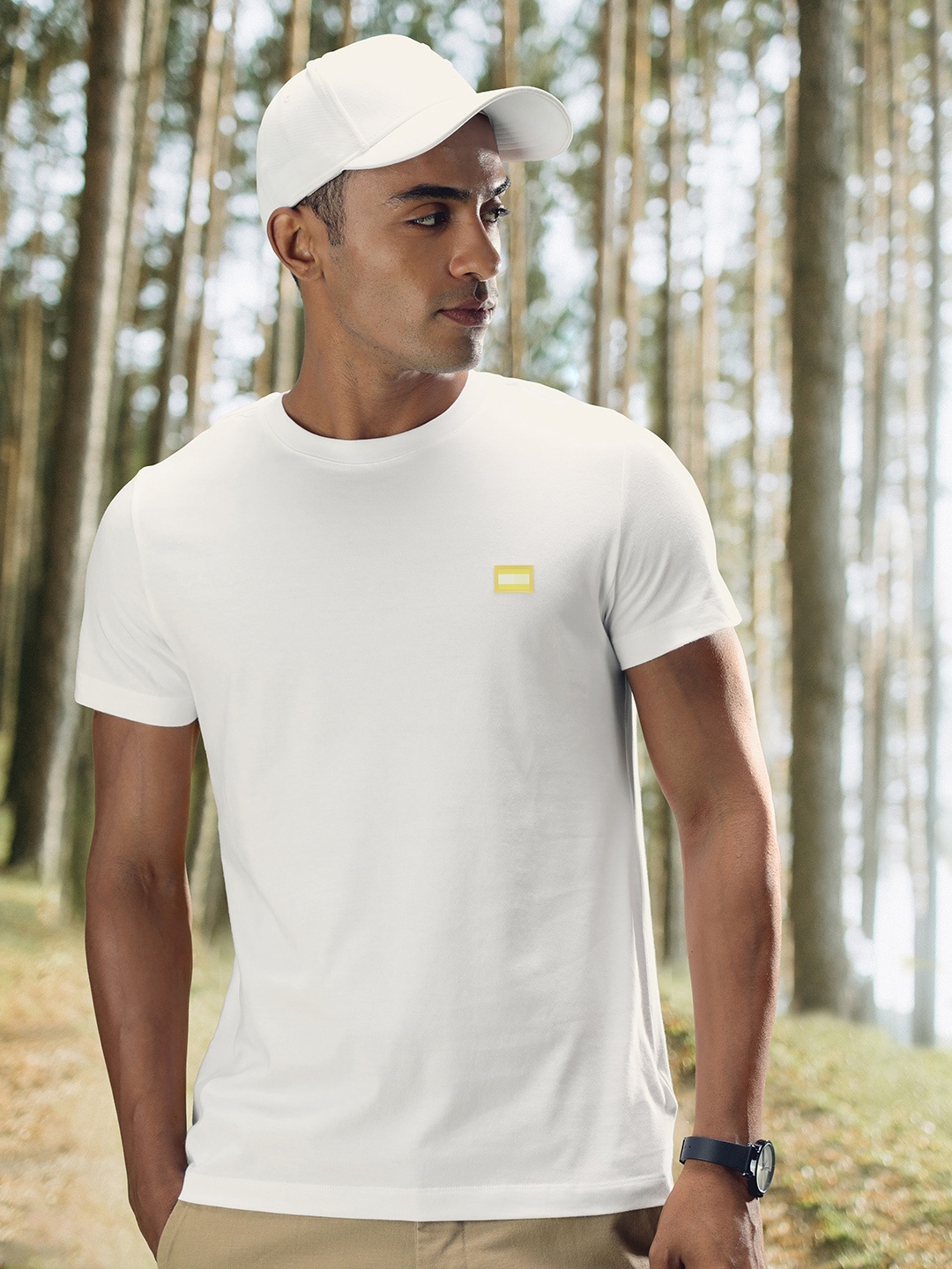

Tommy Hilfiger Men White Solid Small Pop Flag Badge Pure Cotton Slim Fit T-shirt