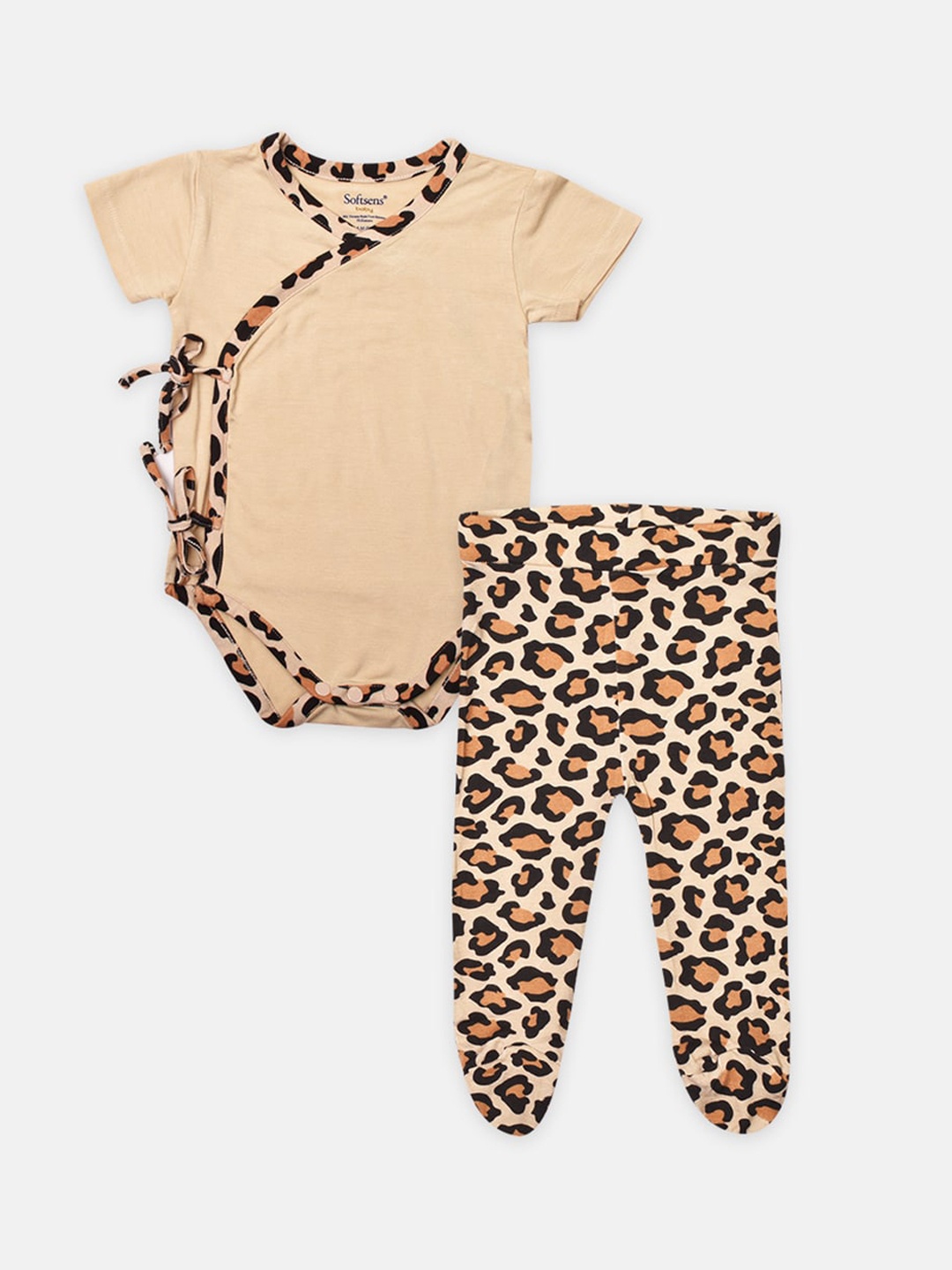 

Softsens Unisex Kids Beige & Black Printed T-shirt with Leggings