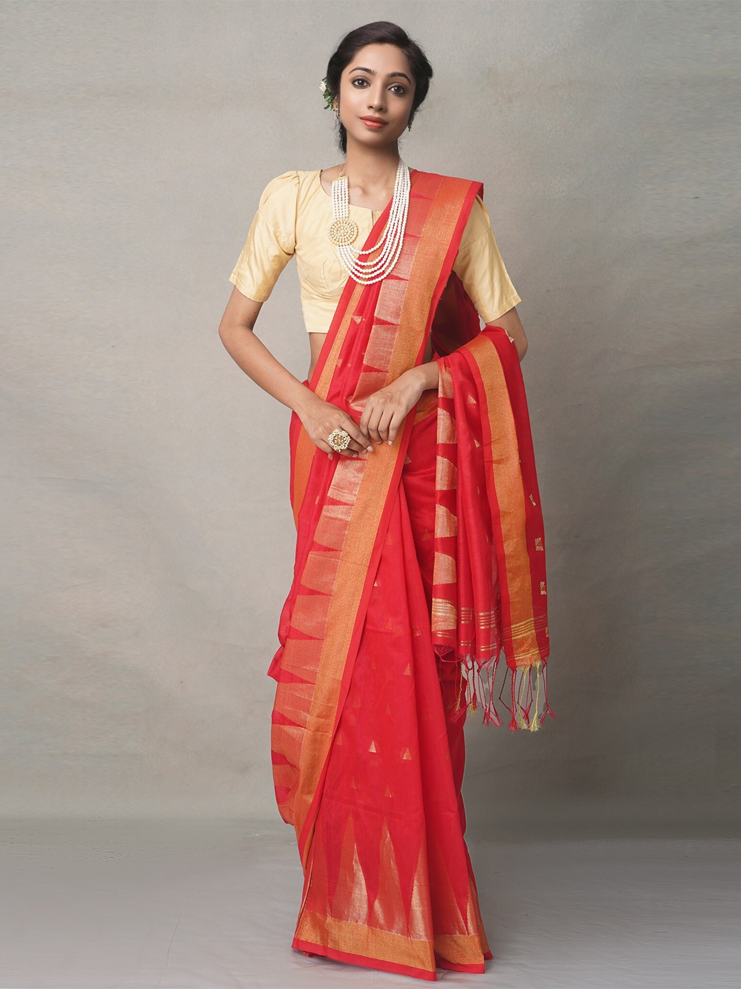 

Unnati Silks Red & Gold-Toned Woven Design Zari Pure Linen Jamdani Saree