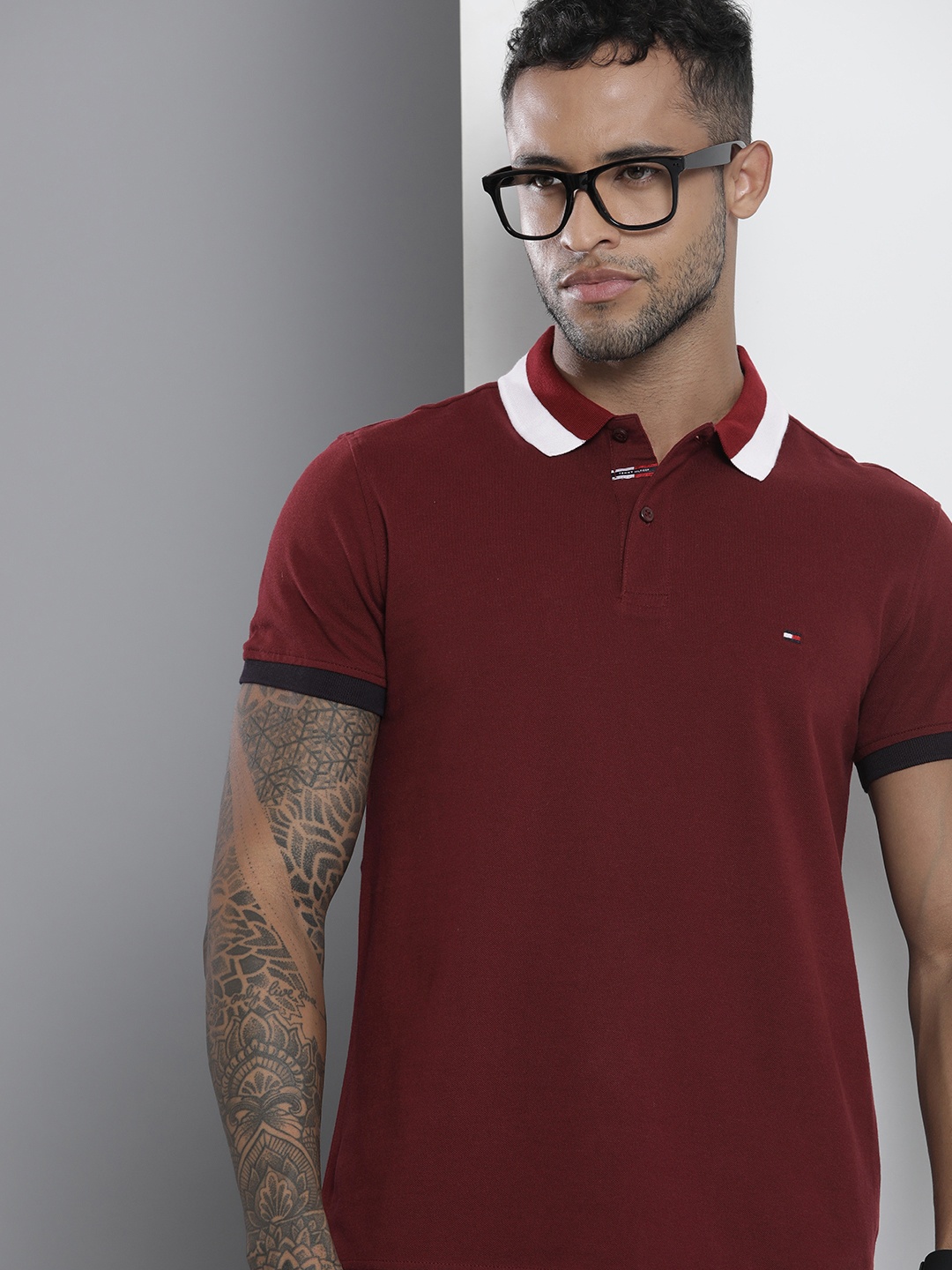 

Tommy Hilfiger Men Burgundy Polo Collar Pure Cotton Slim Fit T-shirt