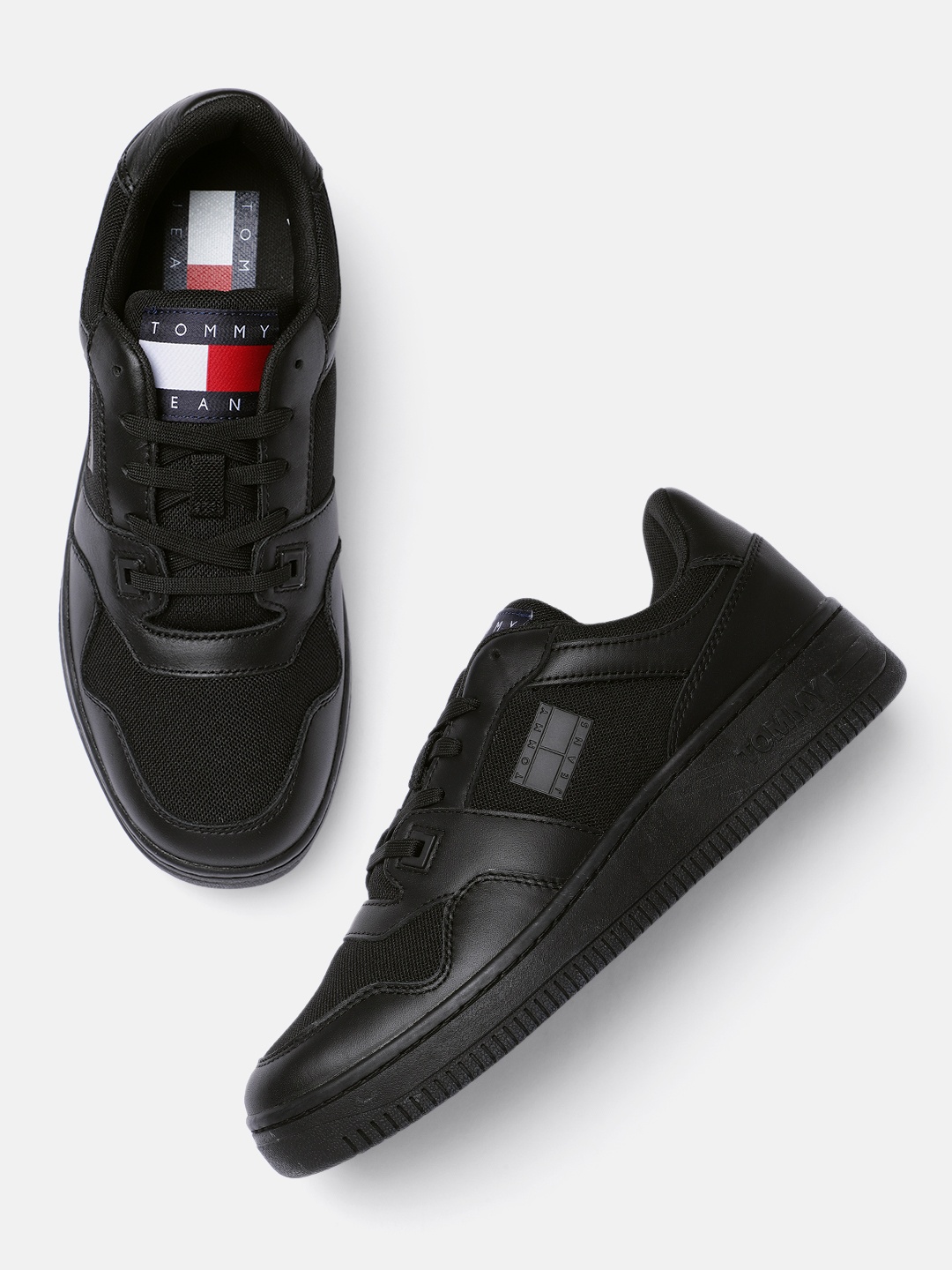 

Tommy Hilfiger Men Black Leather Sneakers